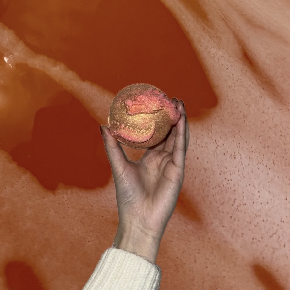 インナードラゴン（バスボム）/ラッシュ/炭酸系入浴剤を使ったクチコミ（1枚目）