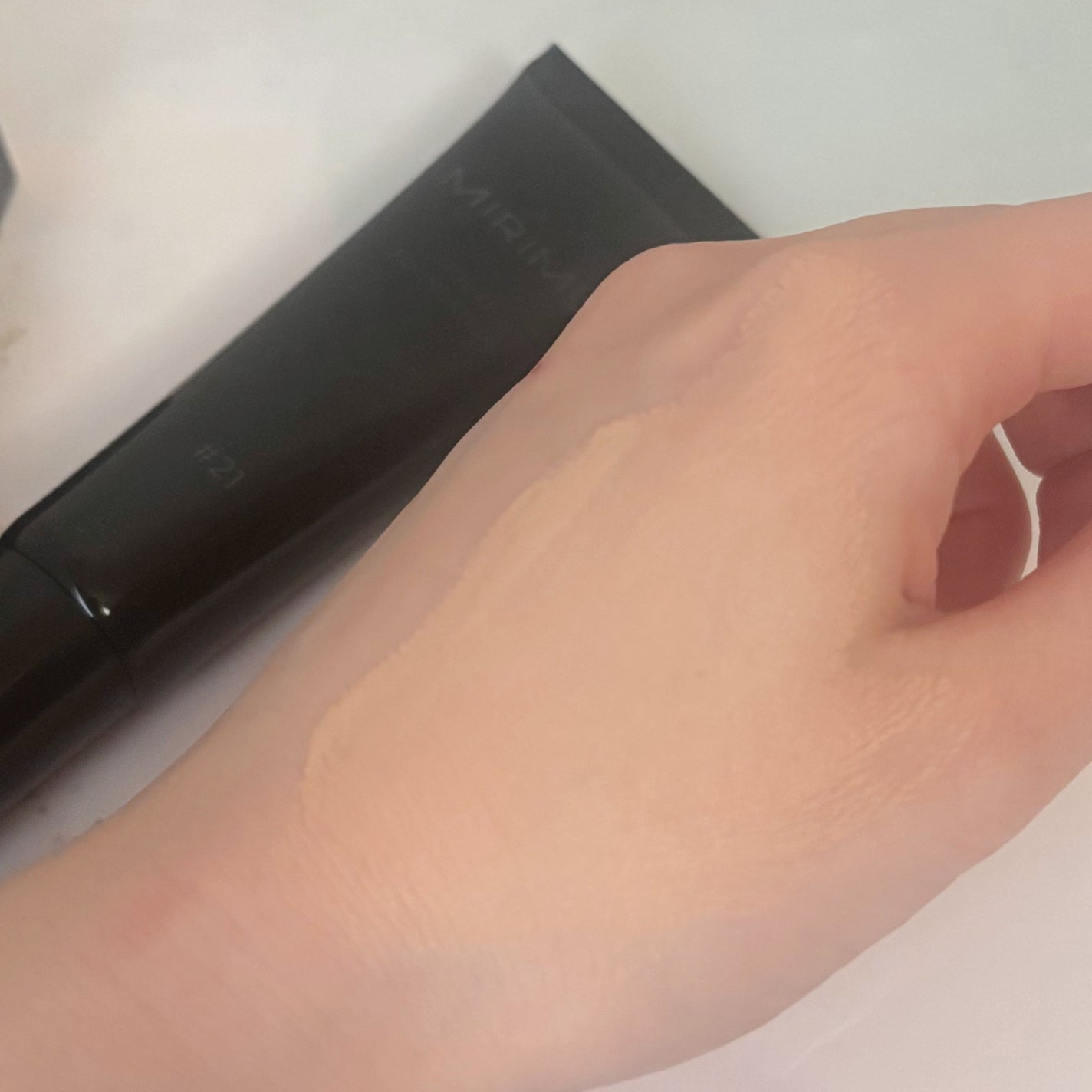 リキッドファンデーション/MIRIMU/リキッドファンデーションを使ったクチコミ(3枚目)