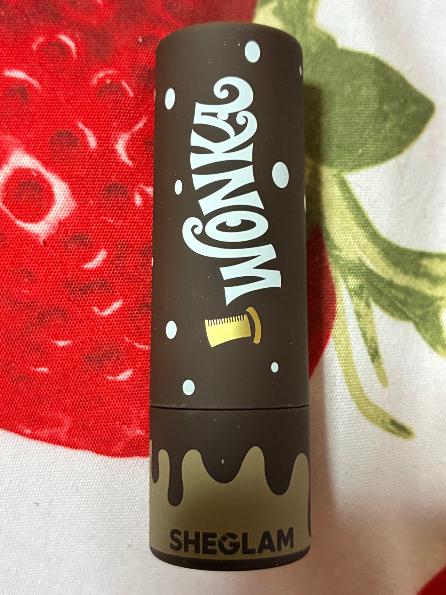 wabi on LIPS 「#SHEINで買った#チョコレートのリップ3色になっていて可愛..」(2枚目)