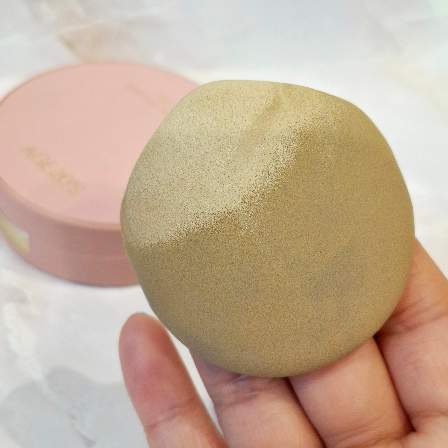 ヴェールヌーディ エッセンスパクトグロウ/AGE20’s/クリーム・エマルジョンファンデーションを使ったクチコミ(4枚目)