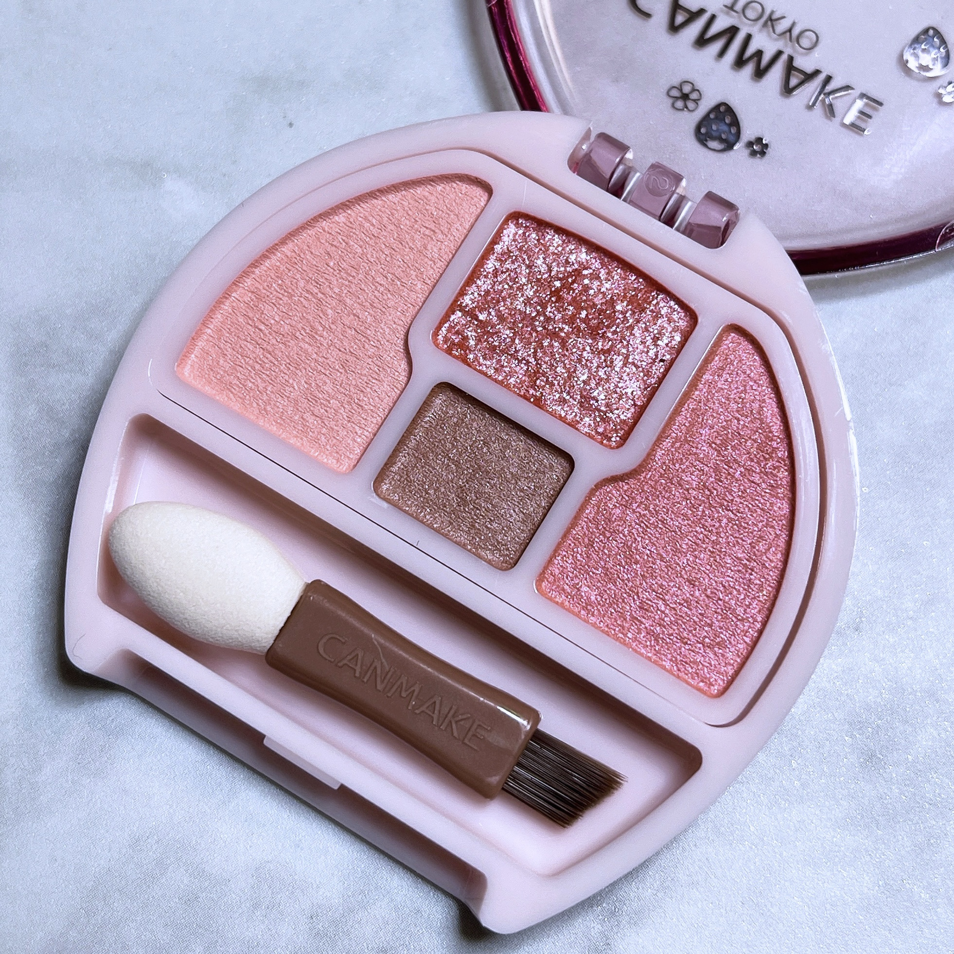 プランぷくコーデアイズ/キャンメイク/パウダーアイシャドウを使ったクチコミ（1枚目）