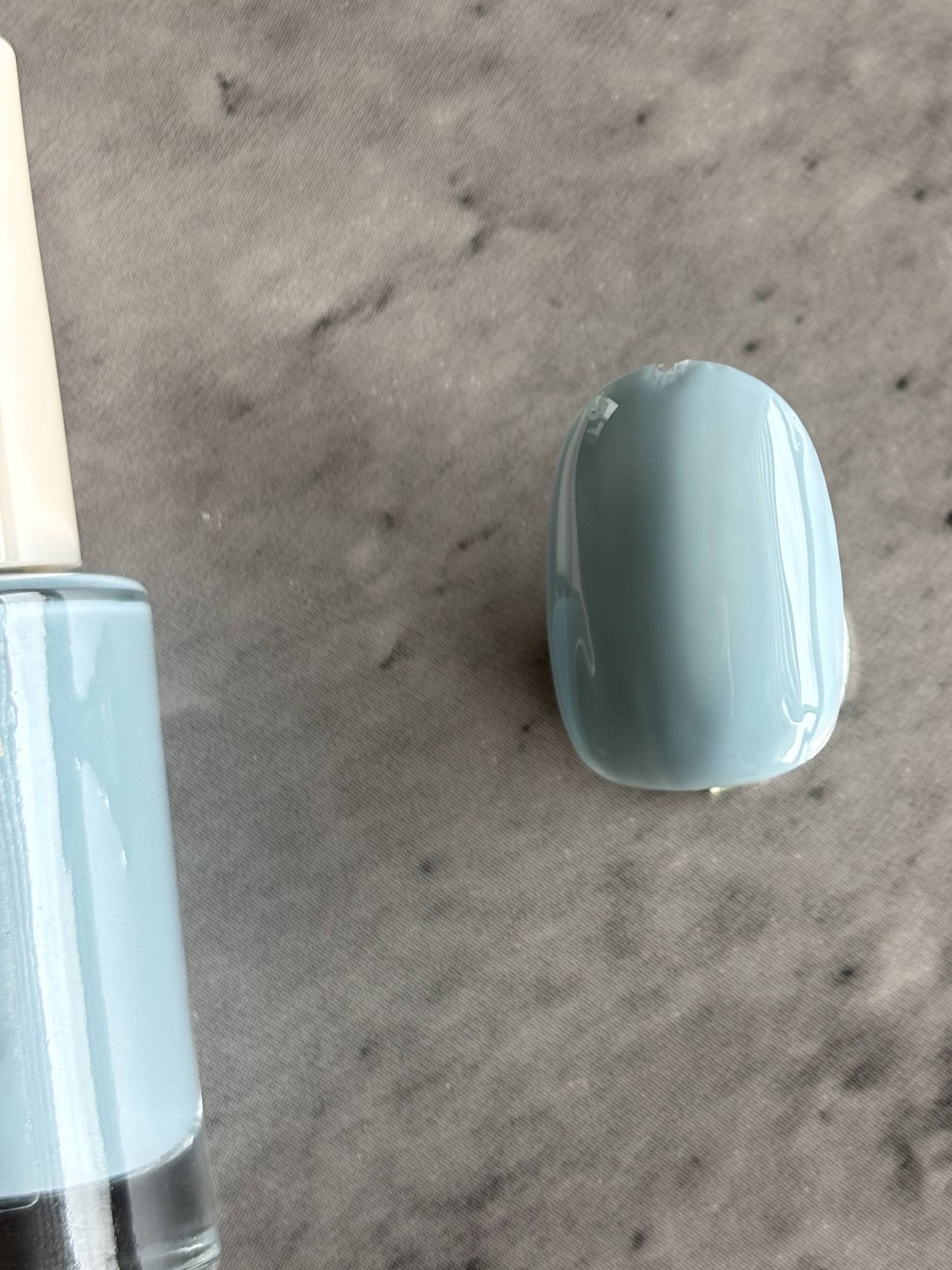 ムードオンネイルポリッシュ/hana by hince/マニキュアを使ったクチコミ（3枚目）