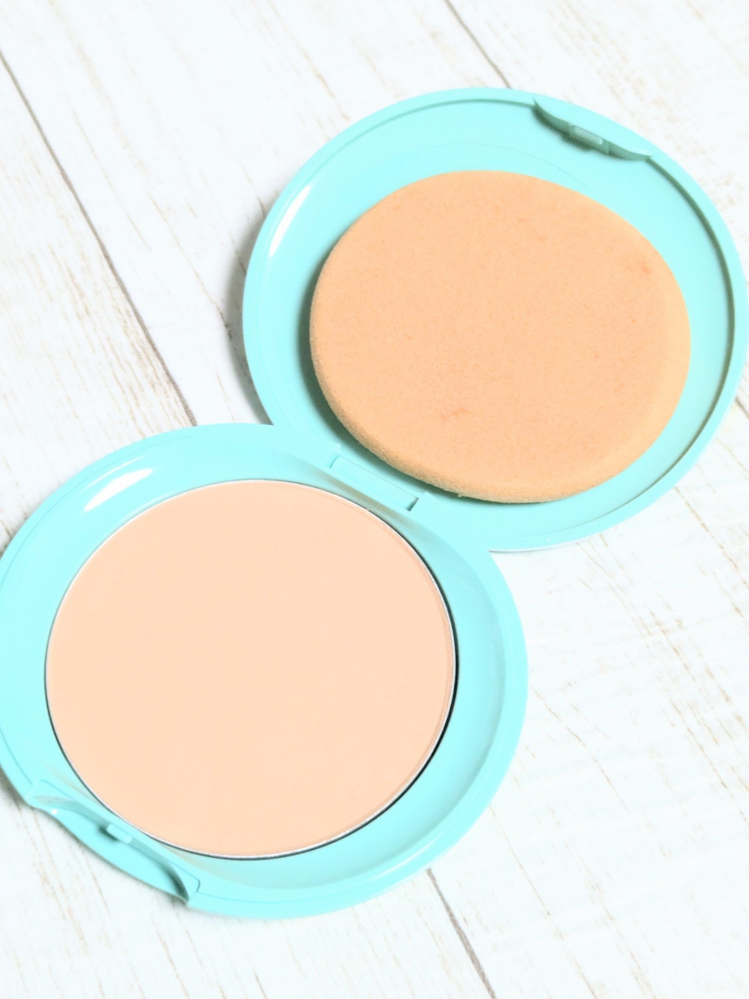 ナチュラクター サマーケーキ(水専用ファンデーション)/メイコー化粧品/クリーム・エマルジョンファンデーションを使ったクチコミ（3枚目）