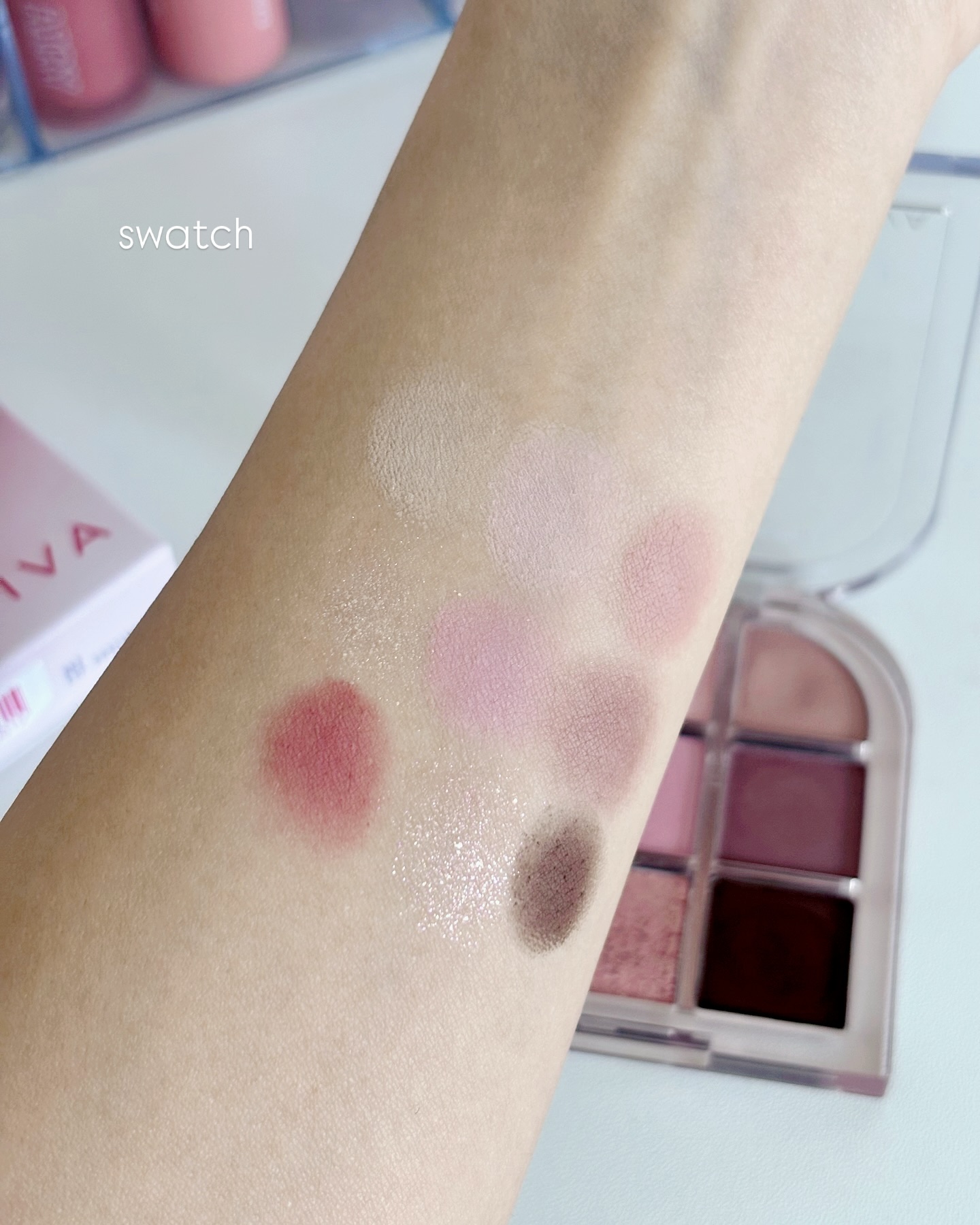 MULTI EYE SHADOW PALETTE/BLANC DIVA/アイシャドウパレットを使ったクチコミ（2枚目）