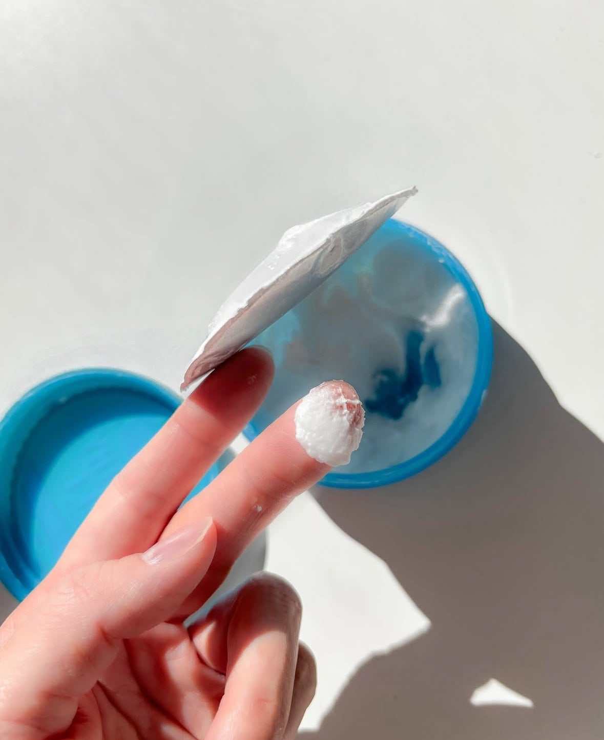 saki フォロバ100% on LIPS 「アメリカ駐在して踵がガサガサに🥹乾燥酷くて悩んでたのですが…◾..」(2枚目)