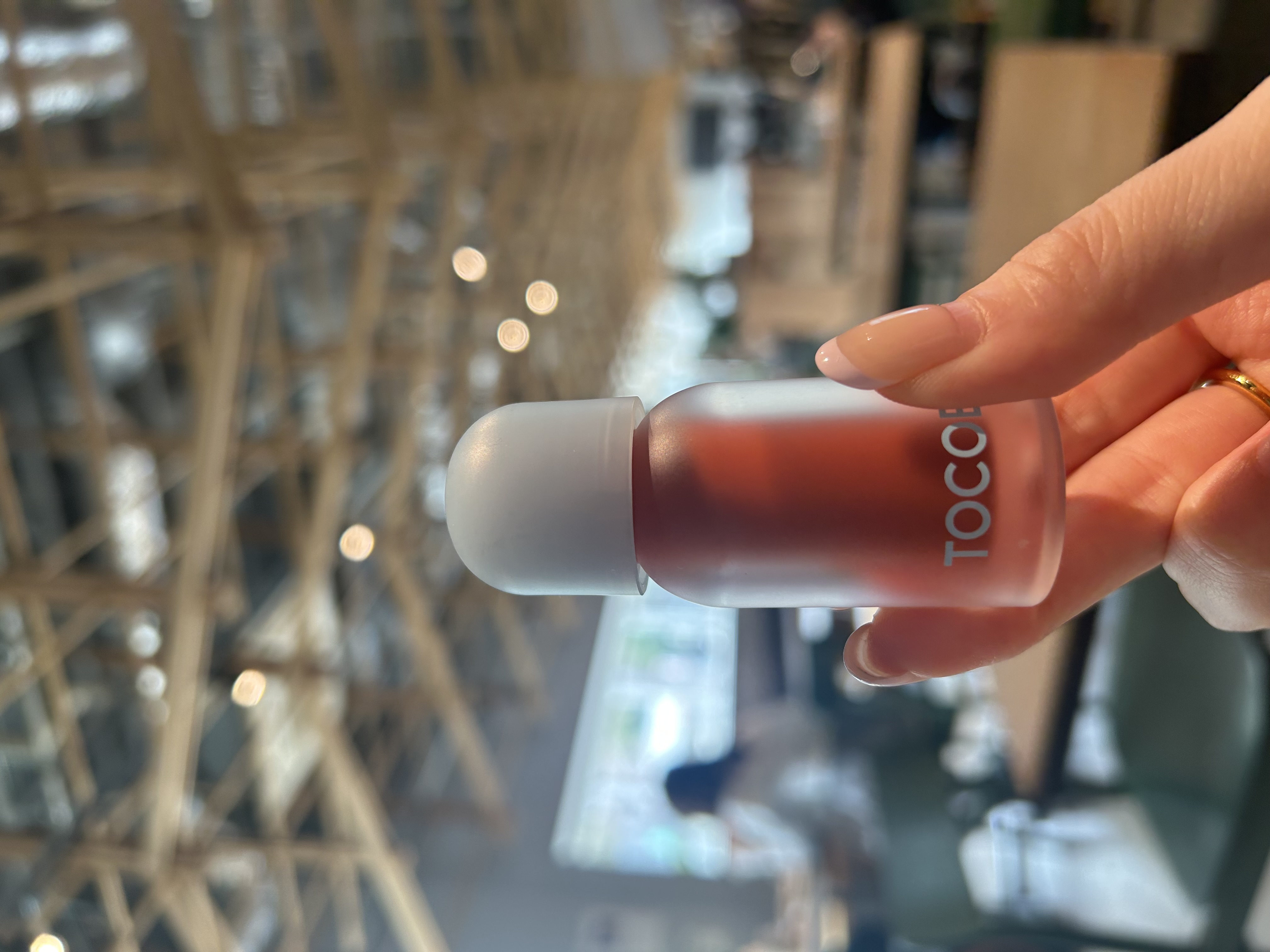 ジューシーベリープランピングリップオイル/TOCOBO/リップグロスを使ったクチコミ（2枚目）