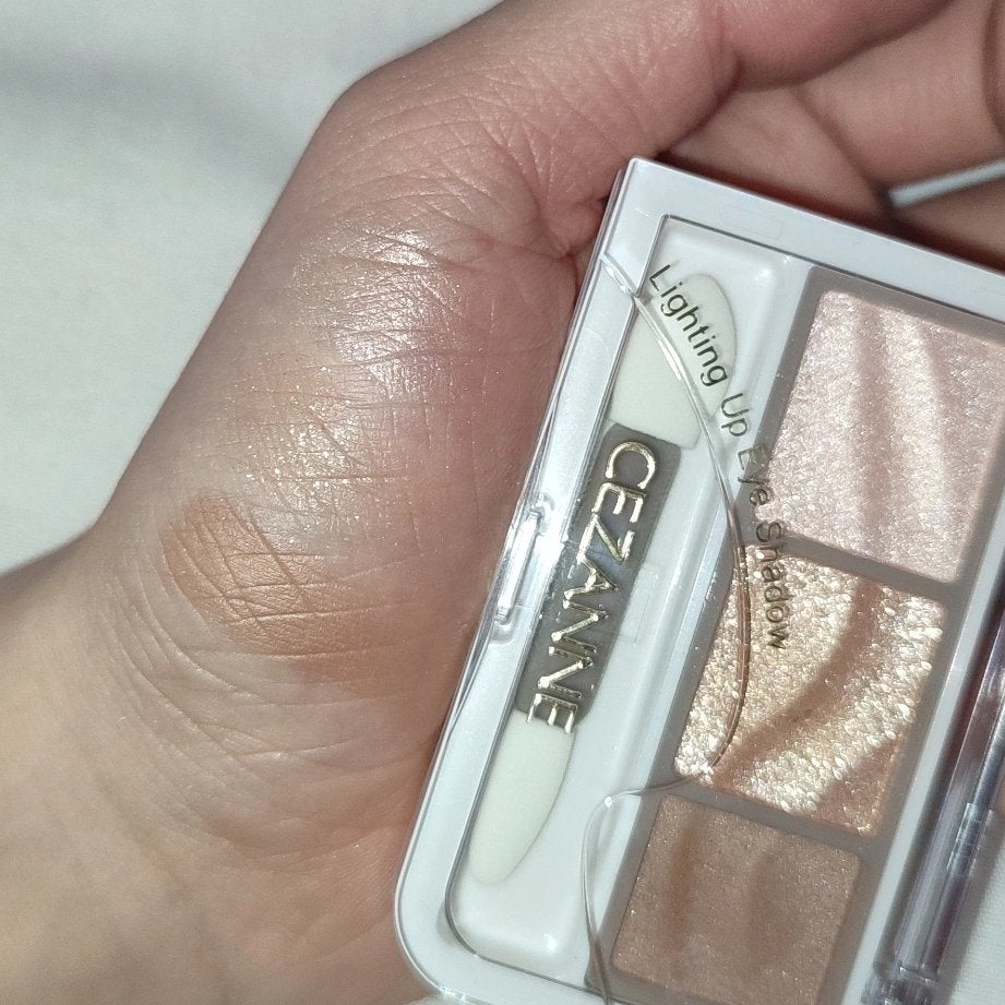 ライティングアップアイシャドウ/CEZANNE/アイシャドウを使ったクチコミ(4枚目)