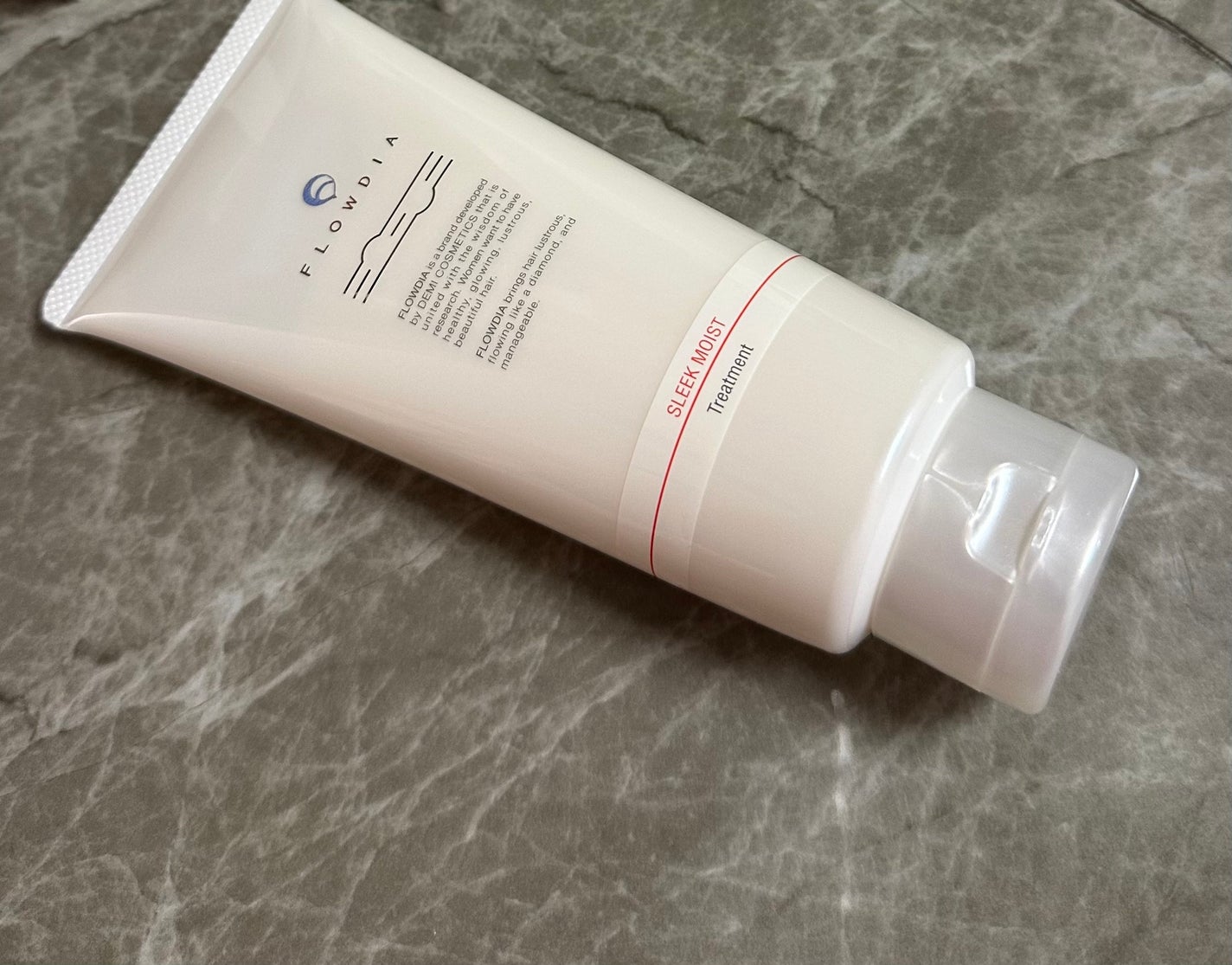 フローディア トリートメント スリークモイスト/FLOWDIA/洗い流すヘアトリートメントを使ったクチコミ(1枚目)