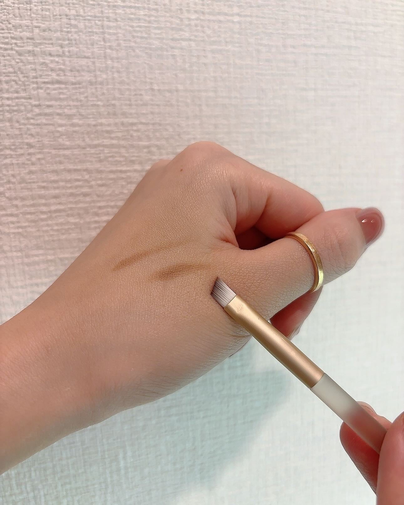 【フォロバ100】teco on LIPS 「いい眉毛ブラシないかなーって探してたんだよね👀この眉毛ブラシは..」(7枚目)