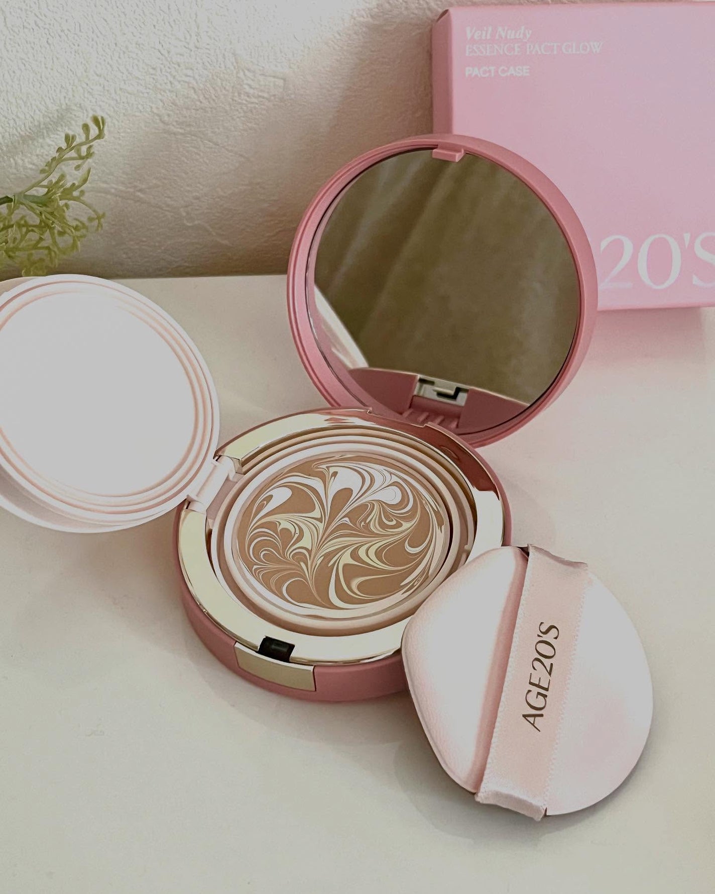 ヴェールヌーディ エッセンスパクトグロウ/AGE20’s/クリーム・エマルジョンファンデーションを使ったクチコミ(1枚目)