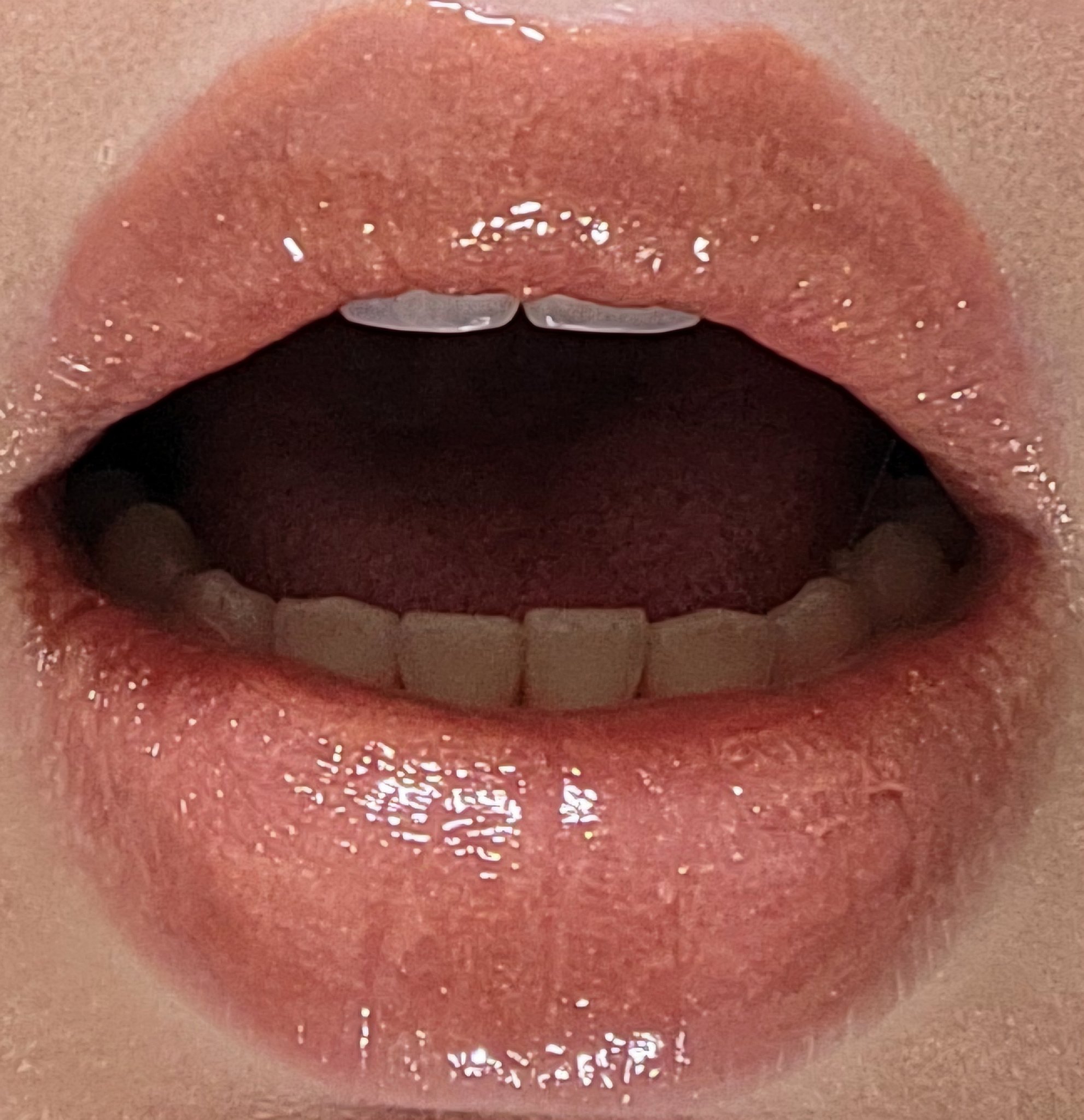 SHINY LIPGLOSSES/L.A.COLORS/リップグロスを使ったクチコミ（1枚目）