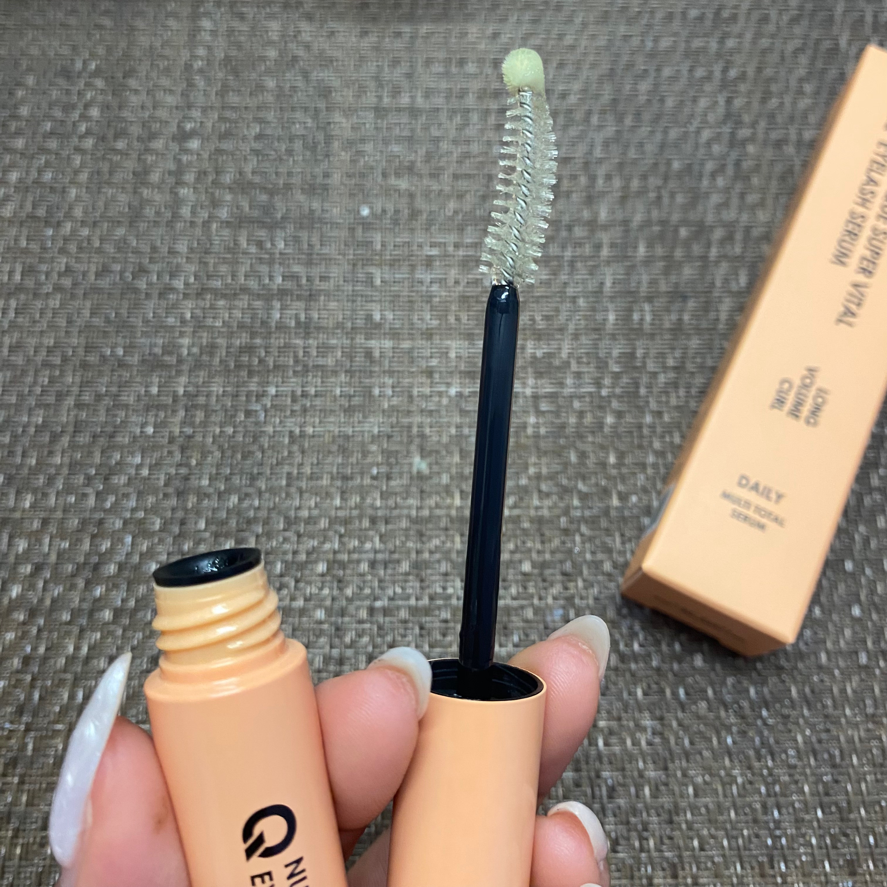 スーパーバイタルアイラッシュセラム/NUDIQUE/まつげ美容液を使ったクチコミ（3枚目）