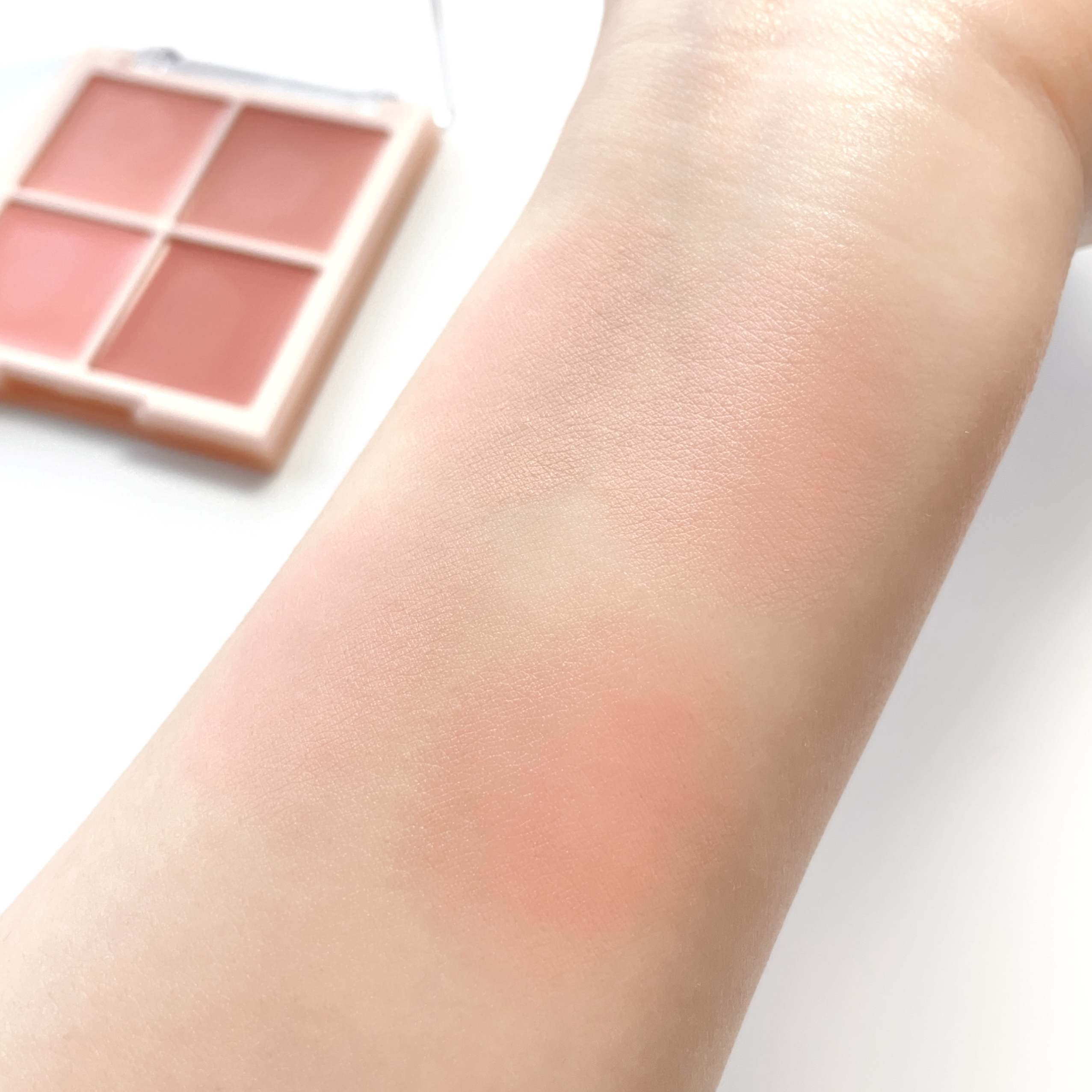 ブレンディングムードチーク 18 ミルキーアプリコット/dasique/パウダーチークを使ったクチコミ（3枚目）