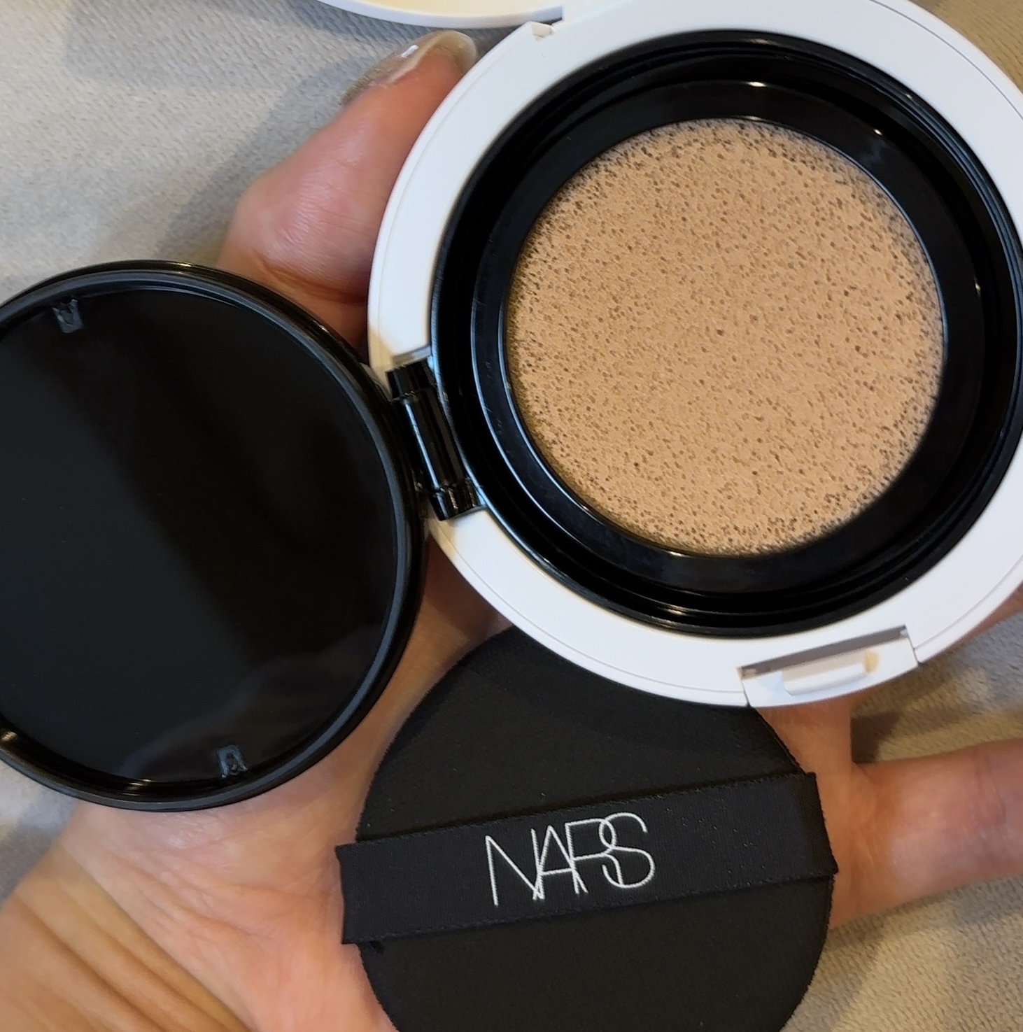 NARS ライトリフレクティング セラムクッション ファンデーション 03789/NARS/クッションファンデーションを使ったクチコミ（1枚目）