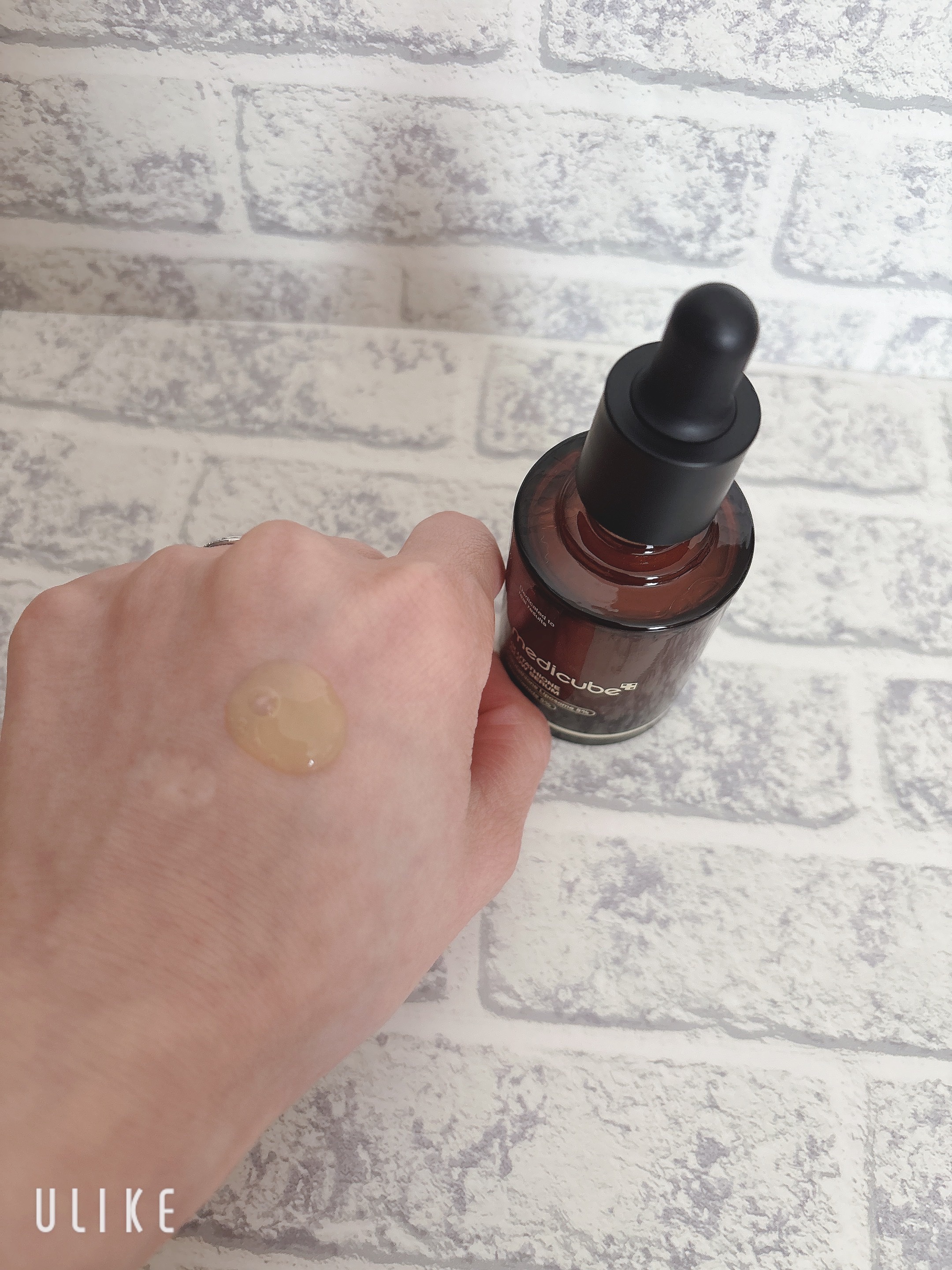 グルタチオングロウアンプル/MEDICUBE/美容液を使ったクチコミ（3枚目）