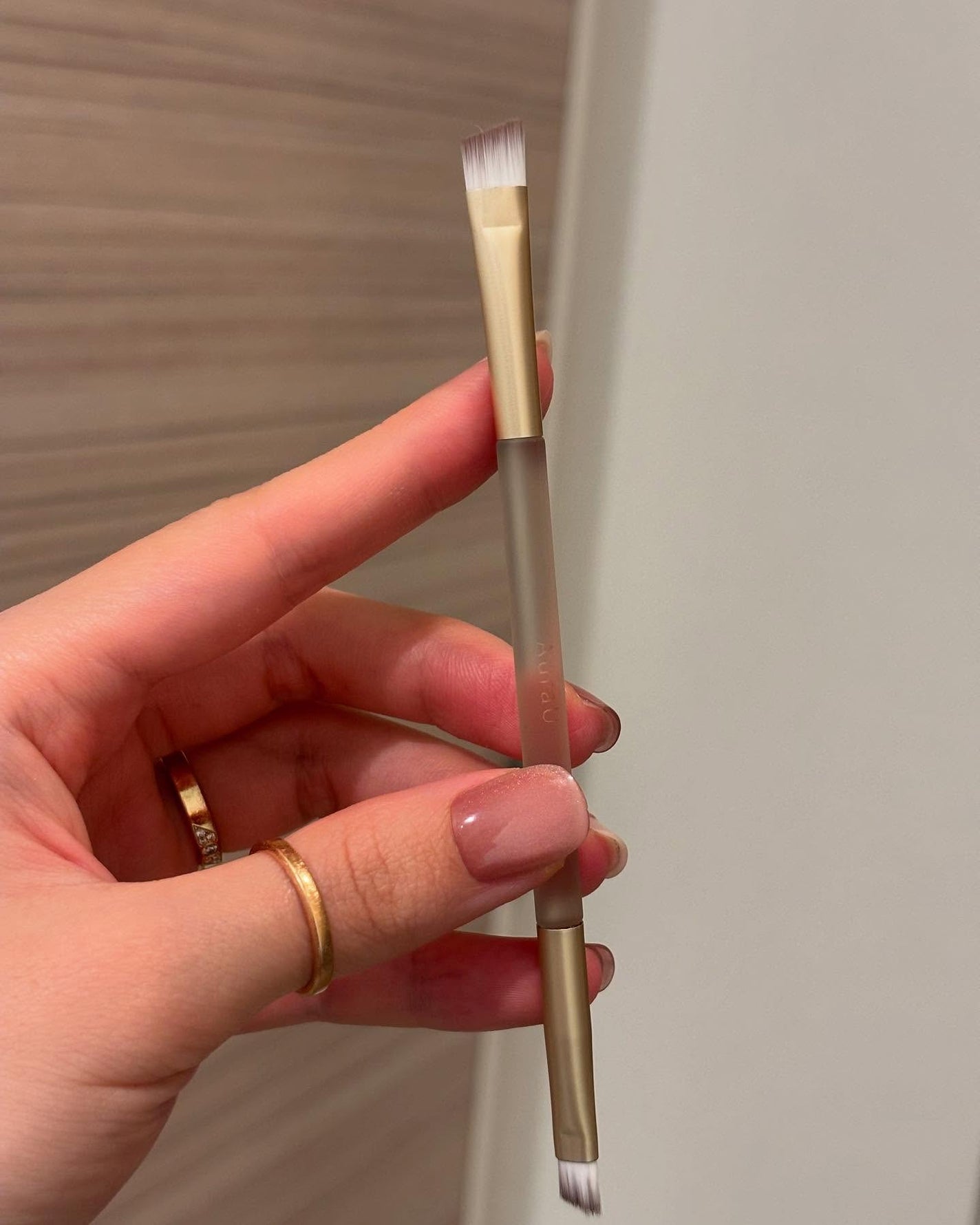 【フォロバ100】teco on LIPS 「いい眉毛ブラシないかなーって探してたんだよね👀この眉毛ブラシは..」(3枚目)