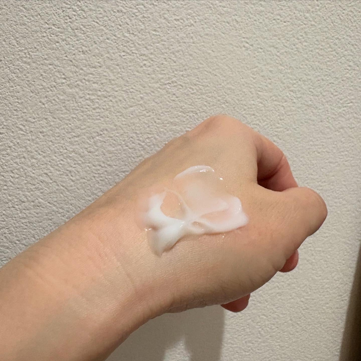 ディセンシア ディセンシー ブライトリフト クリーム/DECENCIA/フェイスクリームを使ったクチコミ（3枚目）