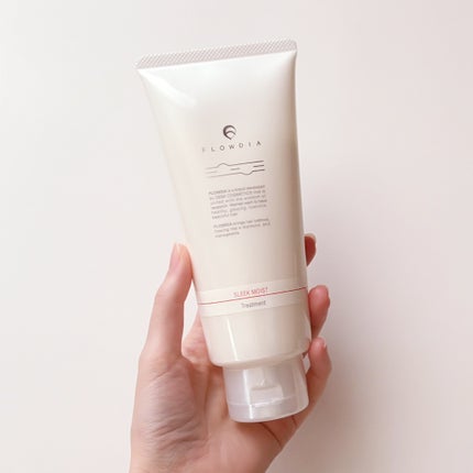 フローディア トリートメント スリークモイスト/FLOWDIA/洗い流すヘアトリートメントを使ったクチコミ(6枚目)