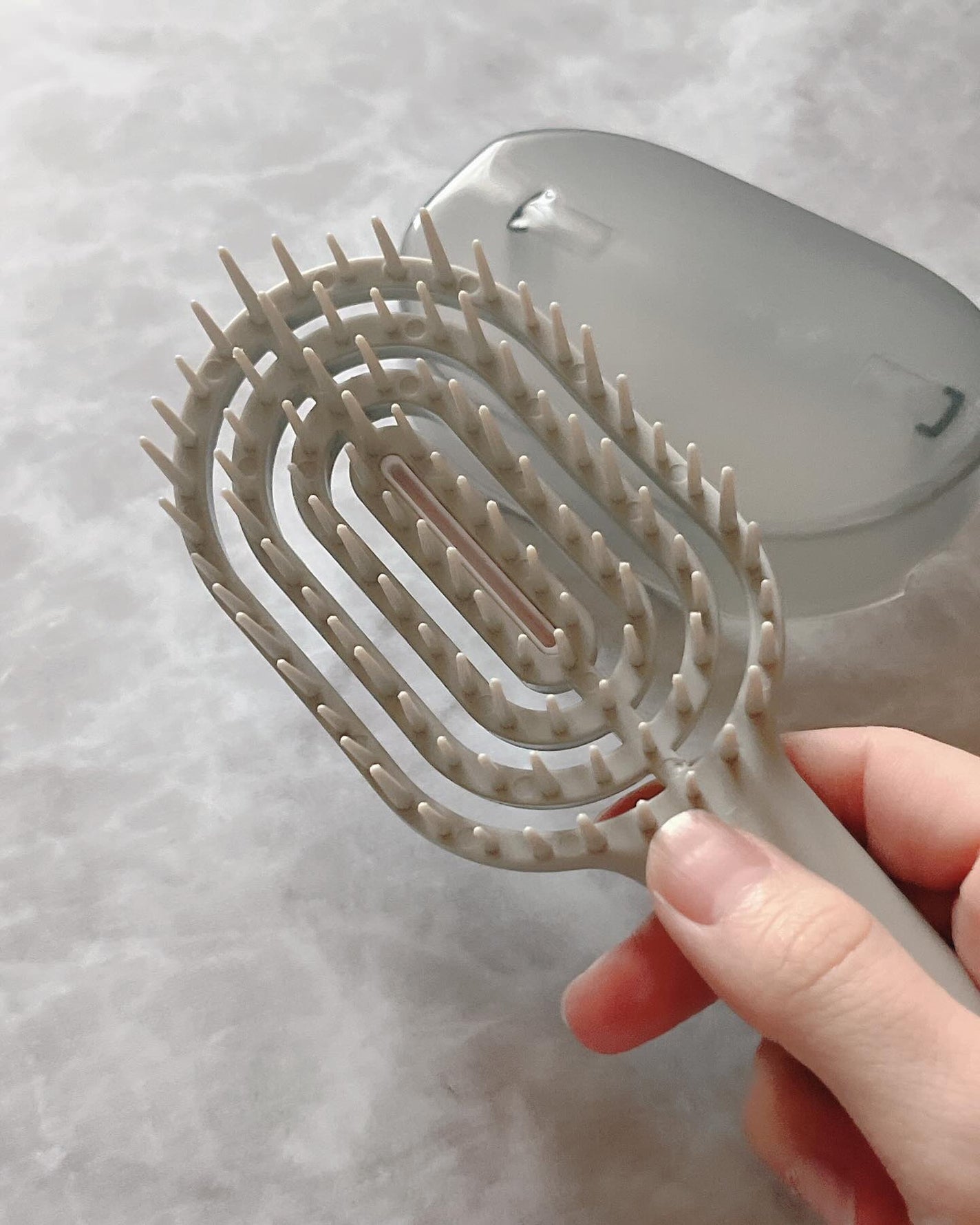 ユニークリー 4wayスムースヘアブラシ/ビー・エヌ/ヘアブラシを使ったクチコミ(2枚目)