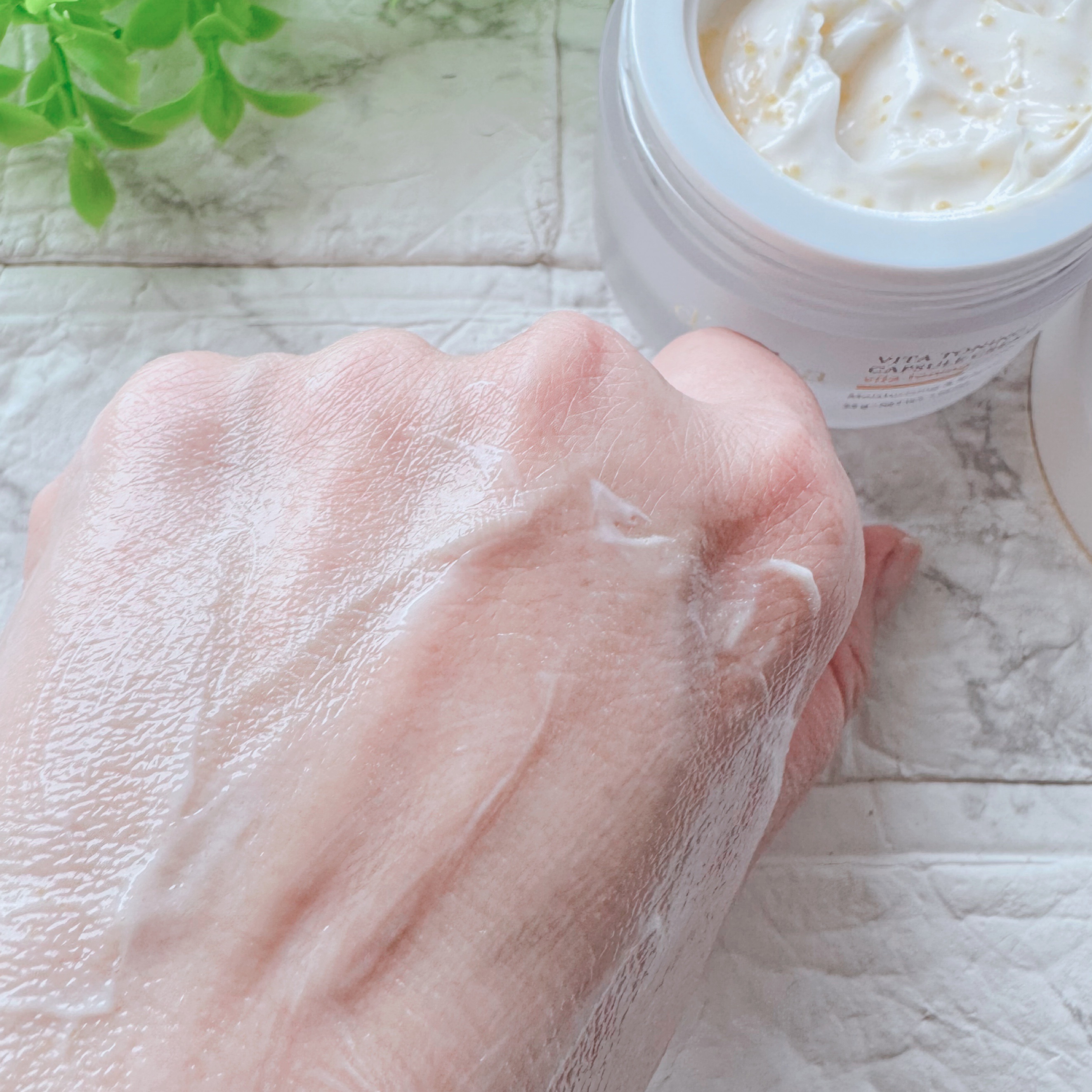 ビタトーニングカプセルクリーム/ダルバ/フェイスクリームを使ったクチコミ（3枚目）