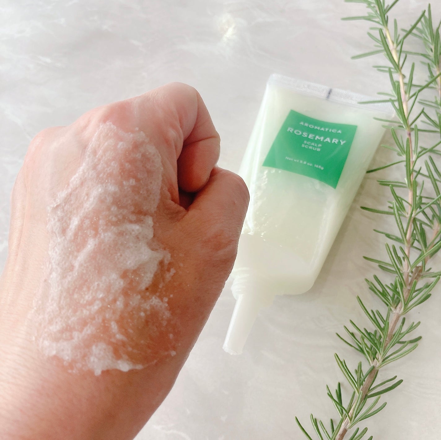 ローズマリー スカルプ スクラブ/AROMATICA/ヘッドスクラブを使ったクチコミ(3枚目)