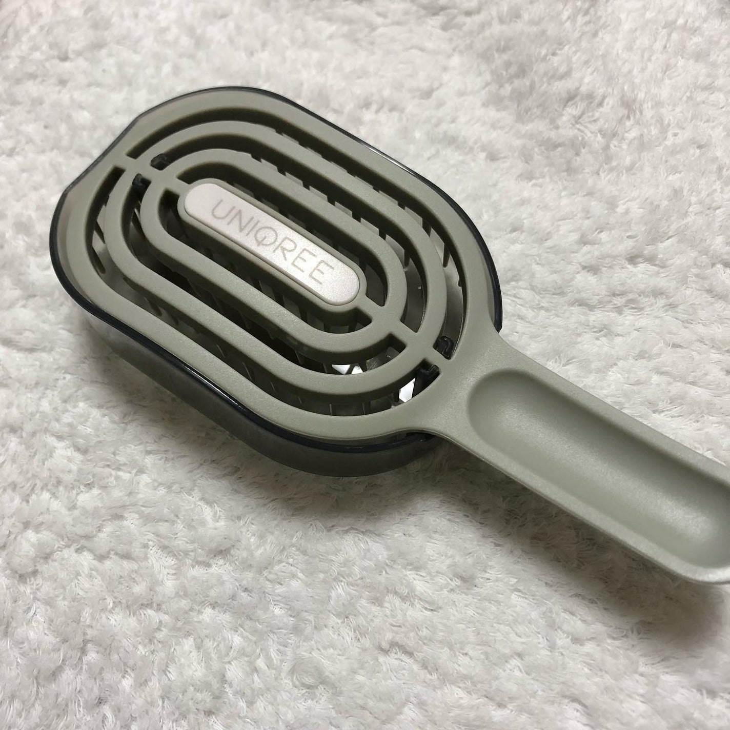 ユニークリー 4wayスムースヘアブラシ/ビー・エヌ/ヘアブラシを使ったクチコミ(2枚目)