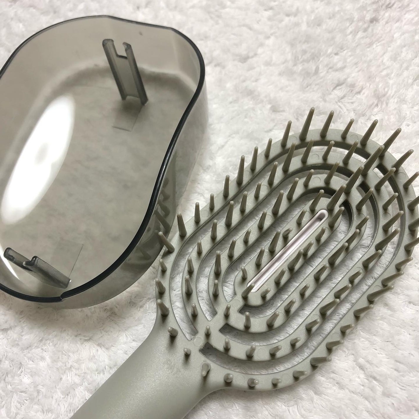 ユニークリー 4wayスムースヘアブラシ/ビー・エヌ/ヘアブラシを使ったクチコミ(3枚目)