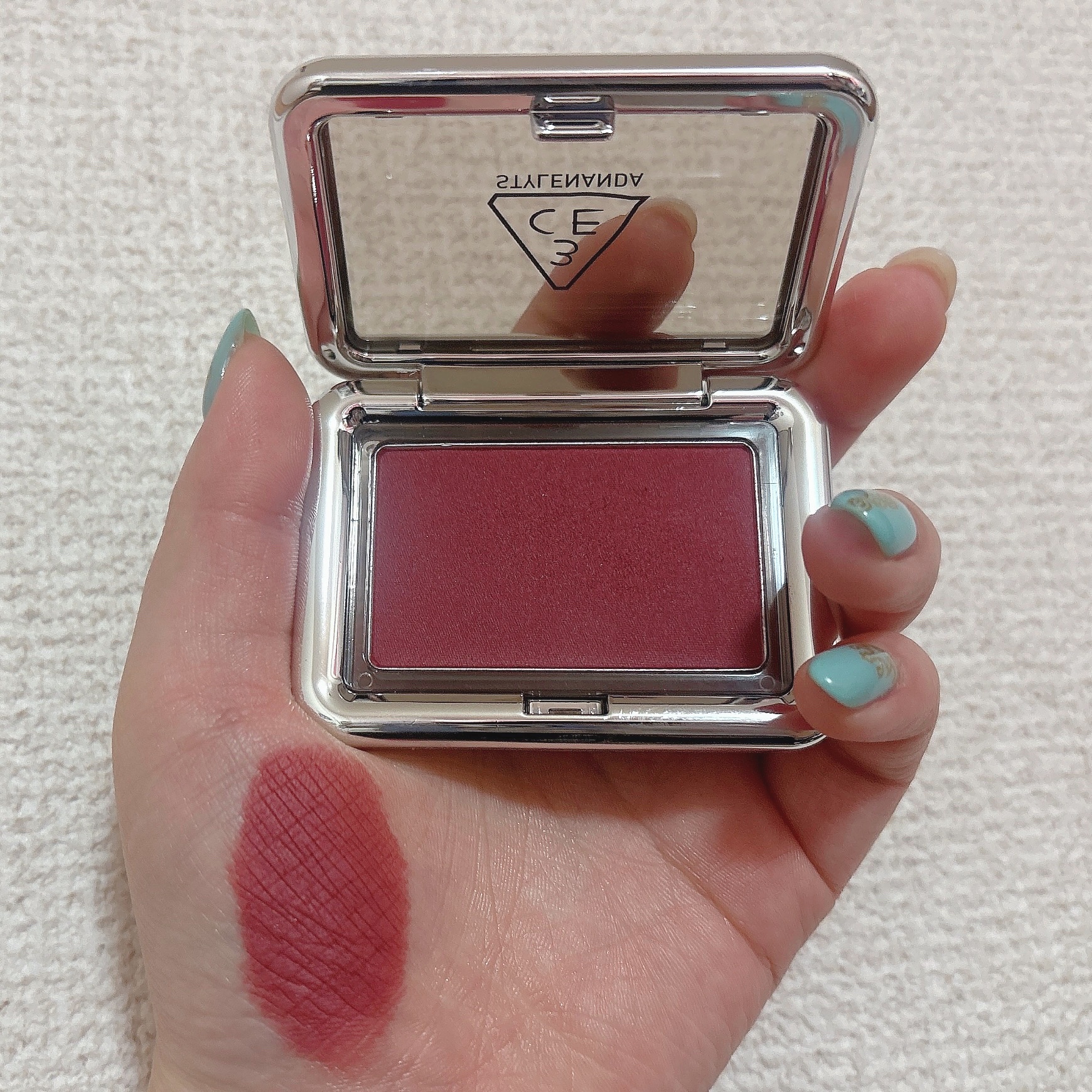 3CE ニューテイク フェイスブラッシャー ハウデア/3CE/チークを使ったクチコミ（2枚目）