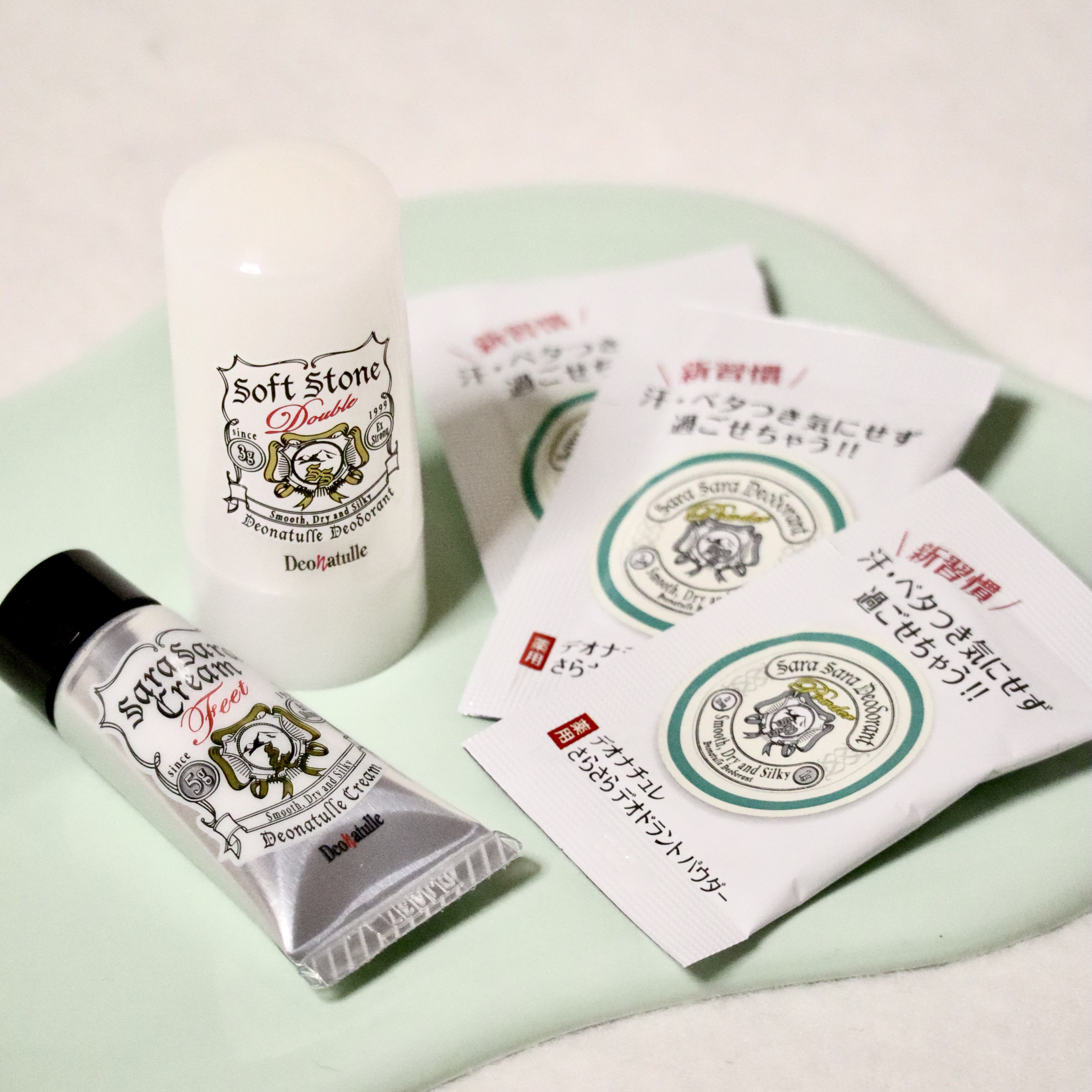 薬用さらさらデオドラントパウダー/デオナチュレ/デオドラント・制汗剤を使ったクチコミ（3枚目）