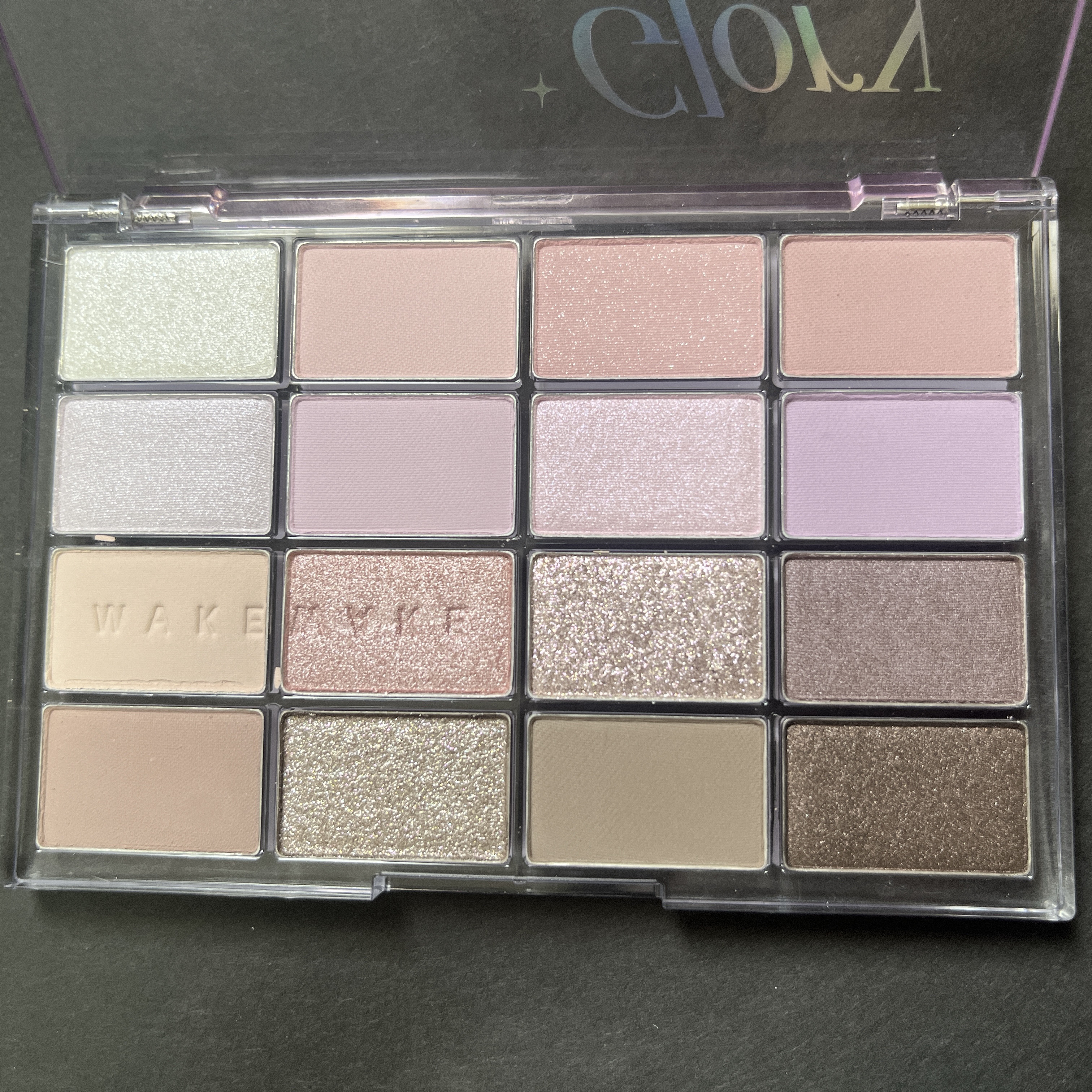 ソフトブラーリングアイパレット/wakemake/アイシャドウパレットを使ったクチコミ（2枚目）