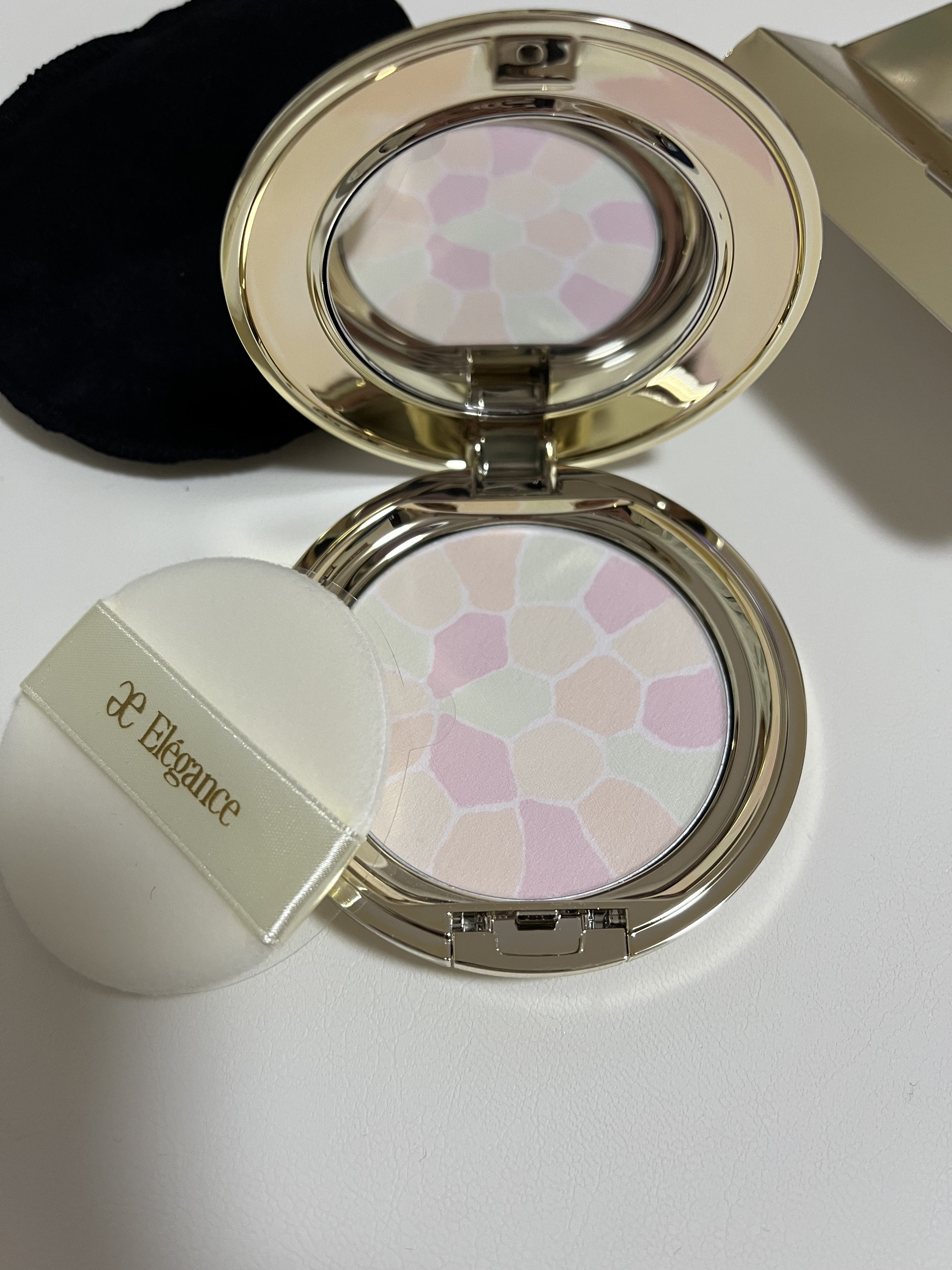 ラ プードル オートニュアンス/Elégance/プレストパウダーを使ったクチコミ（2枚目）