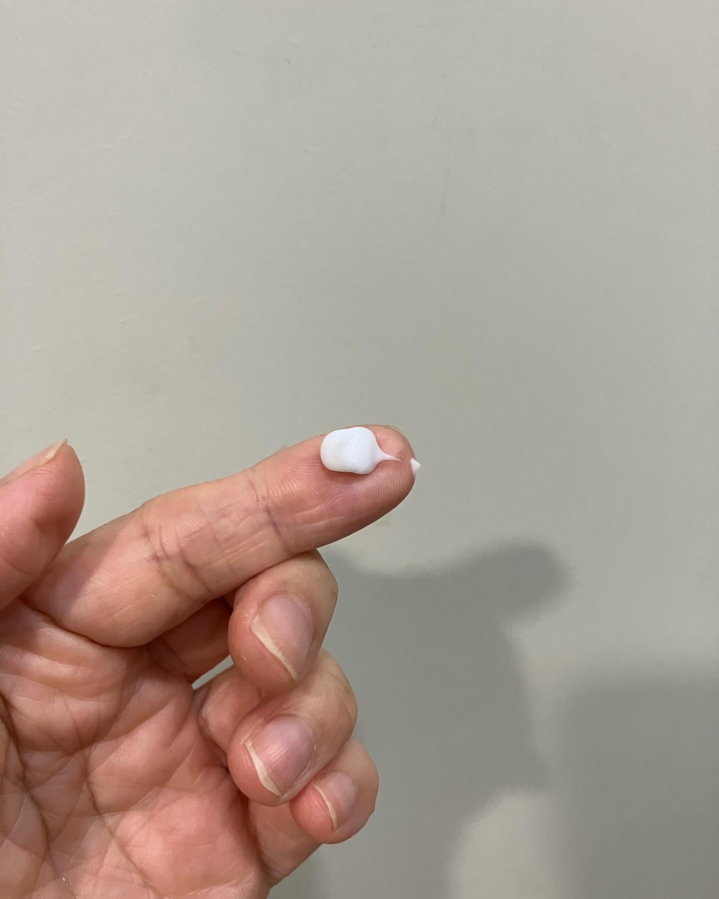 アヤ on LIPS 「アンプルショット薬用エフェクトリンクル&モイストアイクリーム2..」(4枚目)