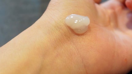 b.clinicx マルチペプチドボムボムセラムのクチコミ「
💐マルチペプチドセラム(Qoo10:3240円)
✅注目成分11種類のペプチド
ペプチドと.....」(3枚目)