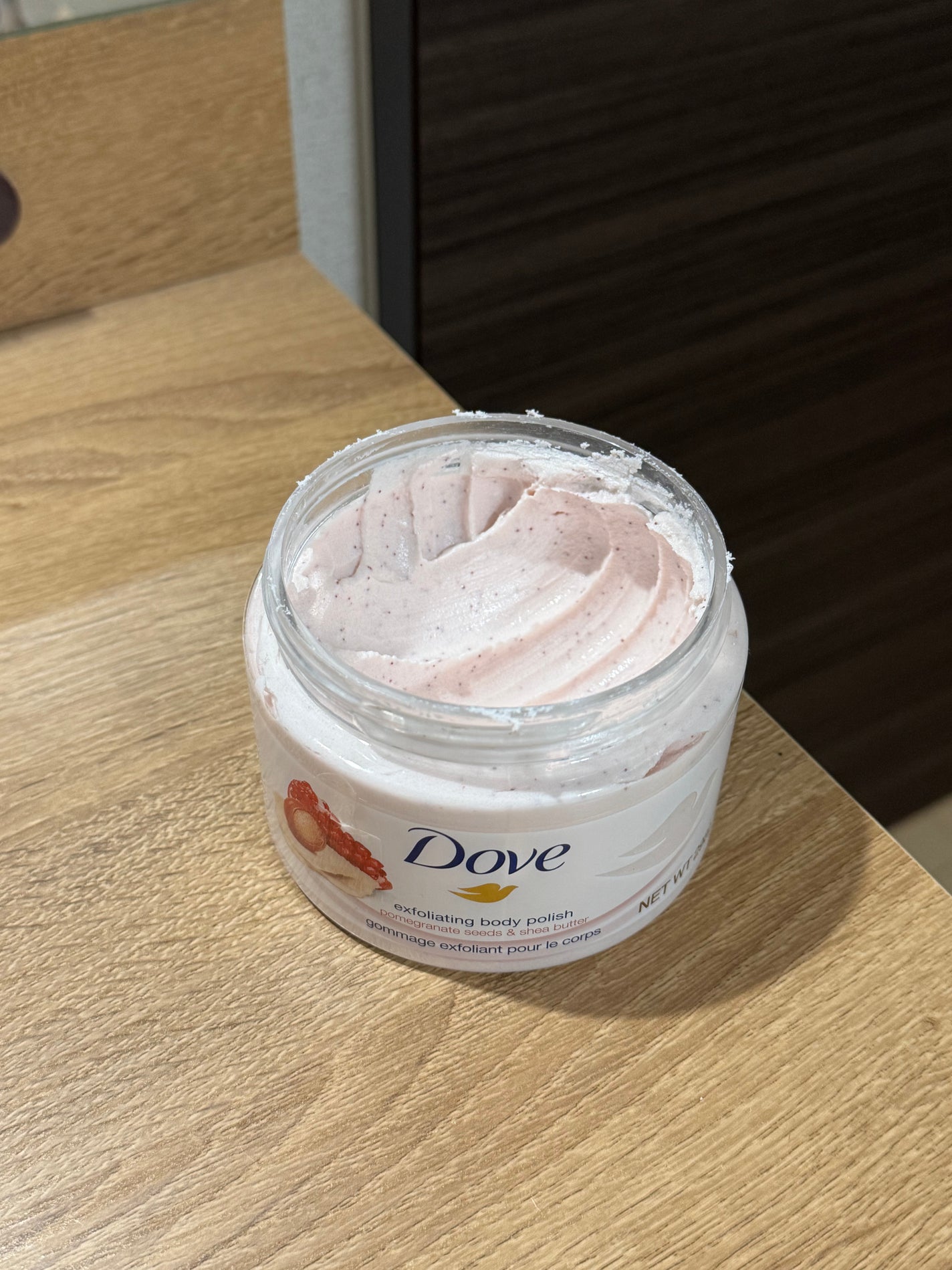 ダヴ ふわとろ クリーミースクラブ ザクロ&シアバター/ダヴ/ボディスクラブを使ったクチコミ(2枚目)