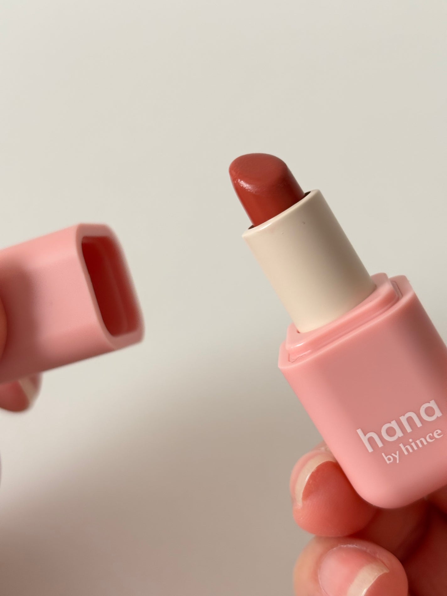 シアーグラスリップスティック/hana by hince/口紅を使ったクチコミ(2枚目)