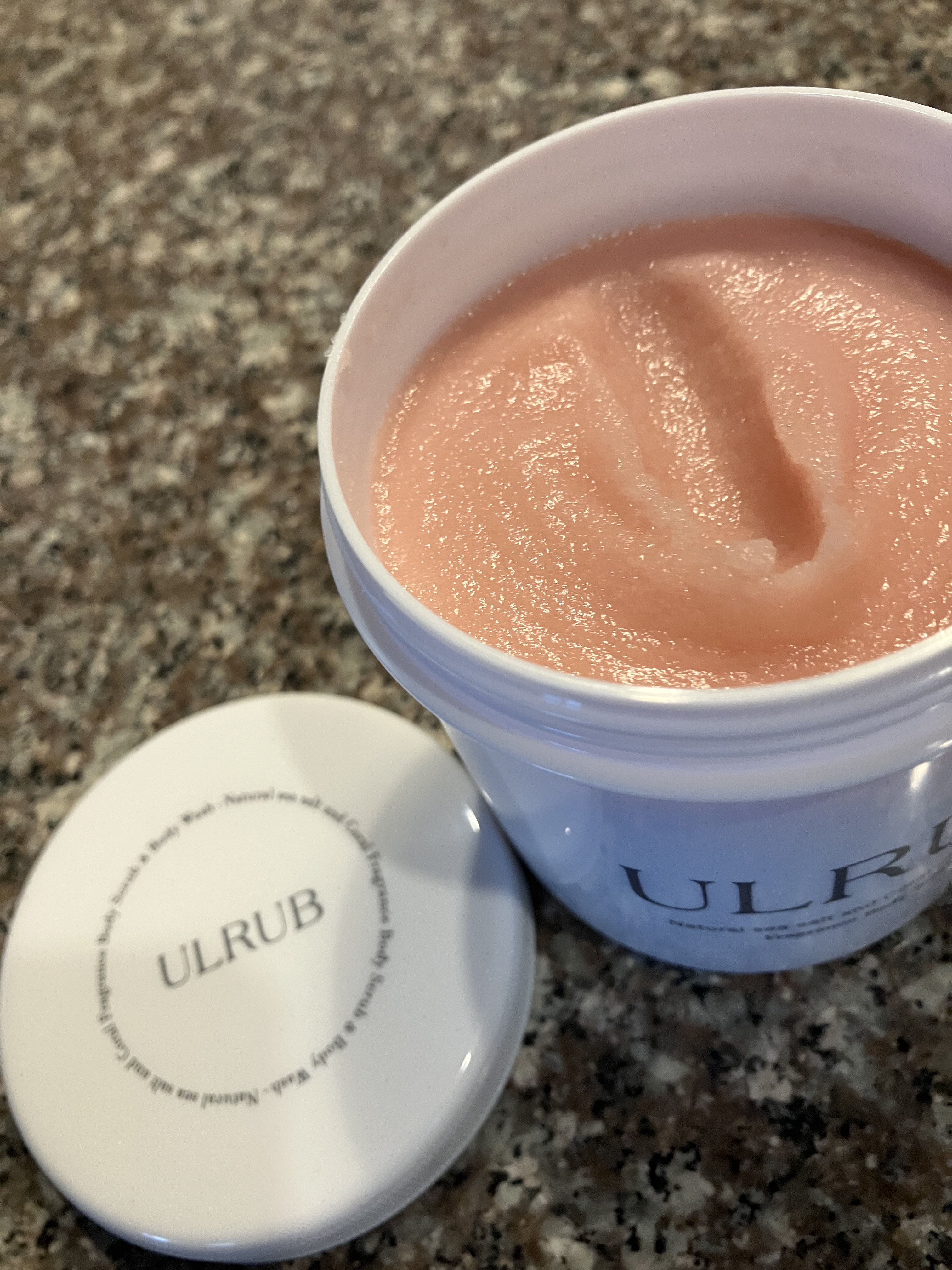 ボディスクラブ Pink Musk/ULRUB/ボディスクラブを使ったクチコミ（2枚目）