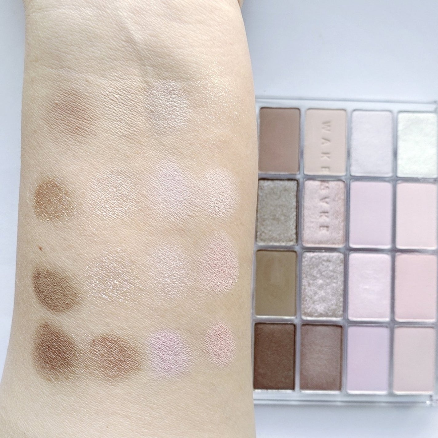 ソフトブラーリングアイパレット/wakemake/アイシャドウパレットを使ったクチコミ(7枚目)