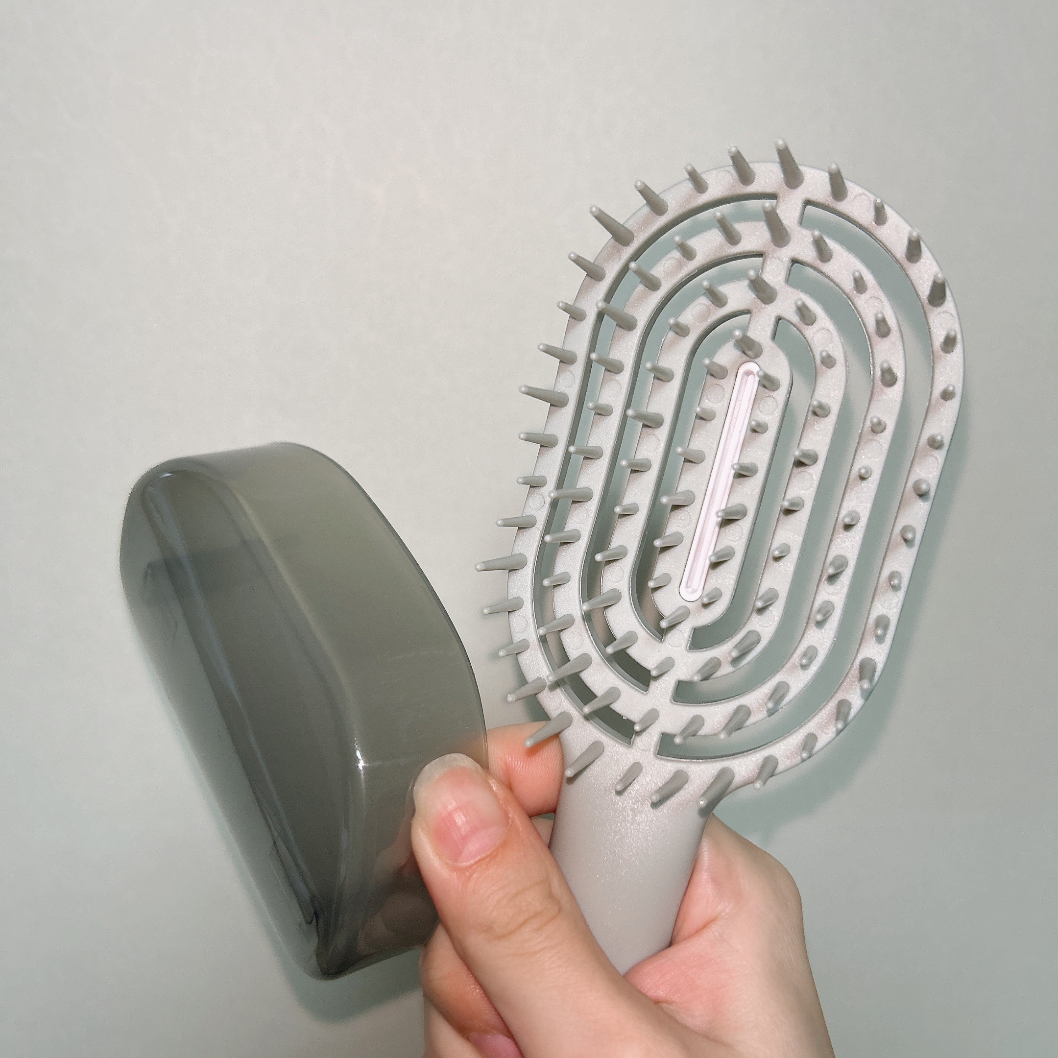 ユニークリー 4wayスムースヘアブラシ/ビー・エヌ/ヘアブラシを使ったクチコミ（3枚目）