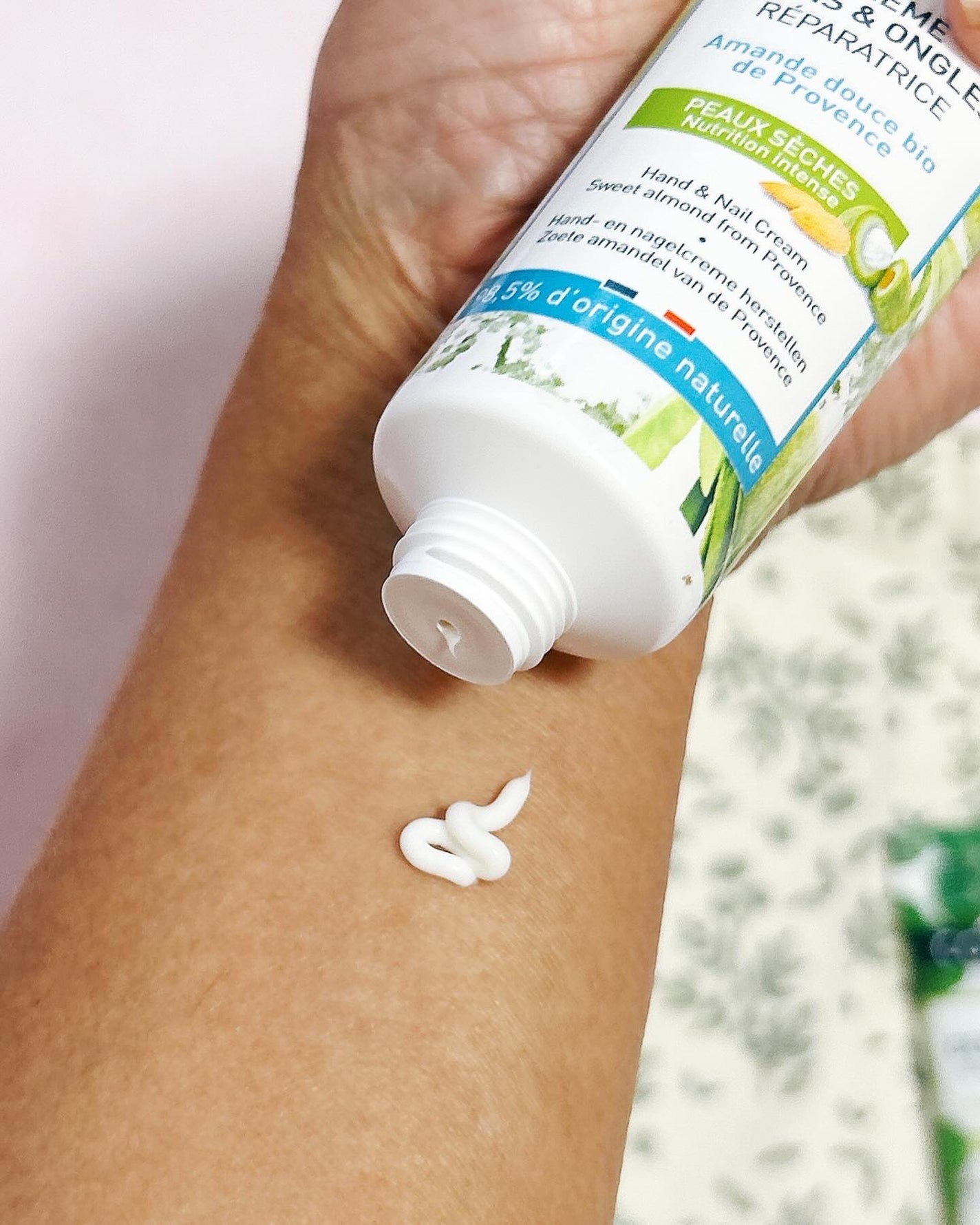 COSLYSネイル&ハンドクリーム スウィートアーモンド/コスリス/ハンドクリームを使ったクチコミ(3枚目)