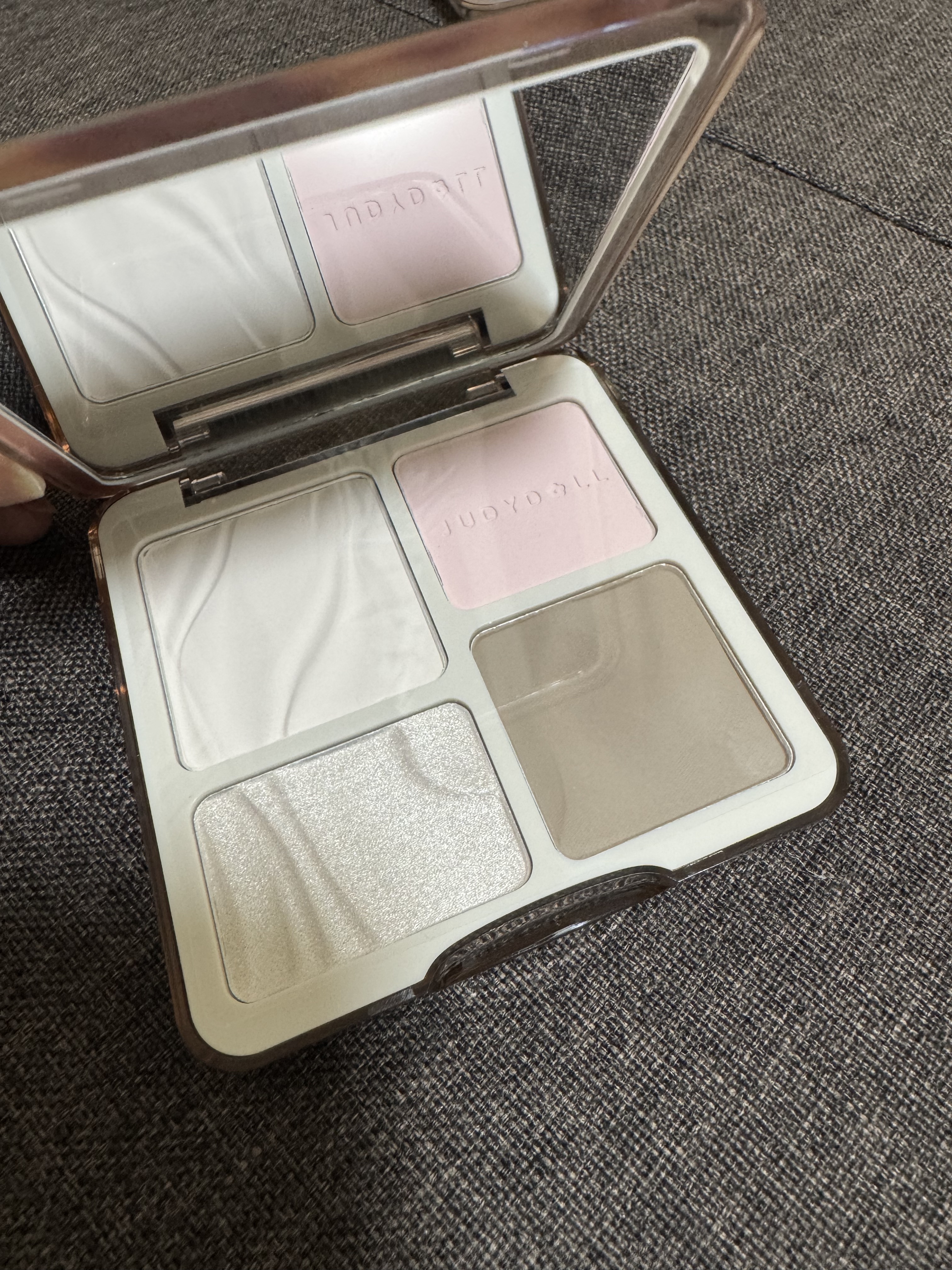 JUDYDOLL メリハリマスターパレット/JUDYDOLL/パウダーハイライトを使ったクチコミ（2枚目）