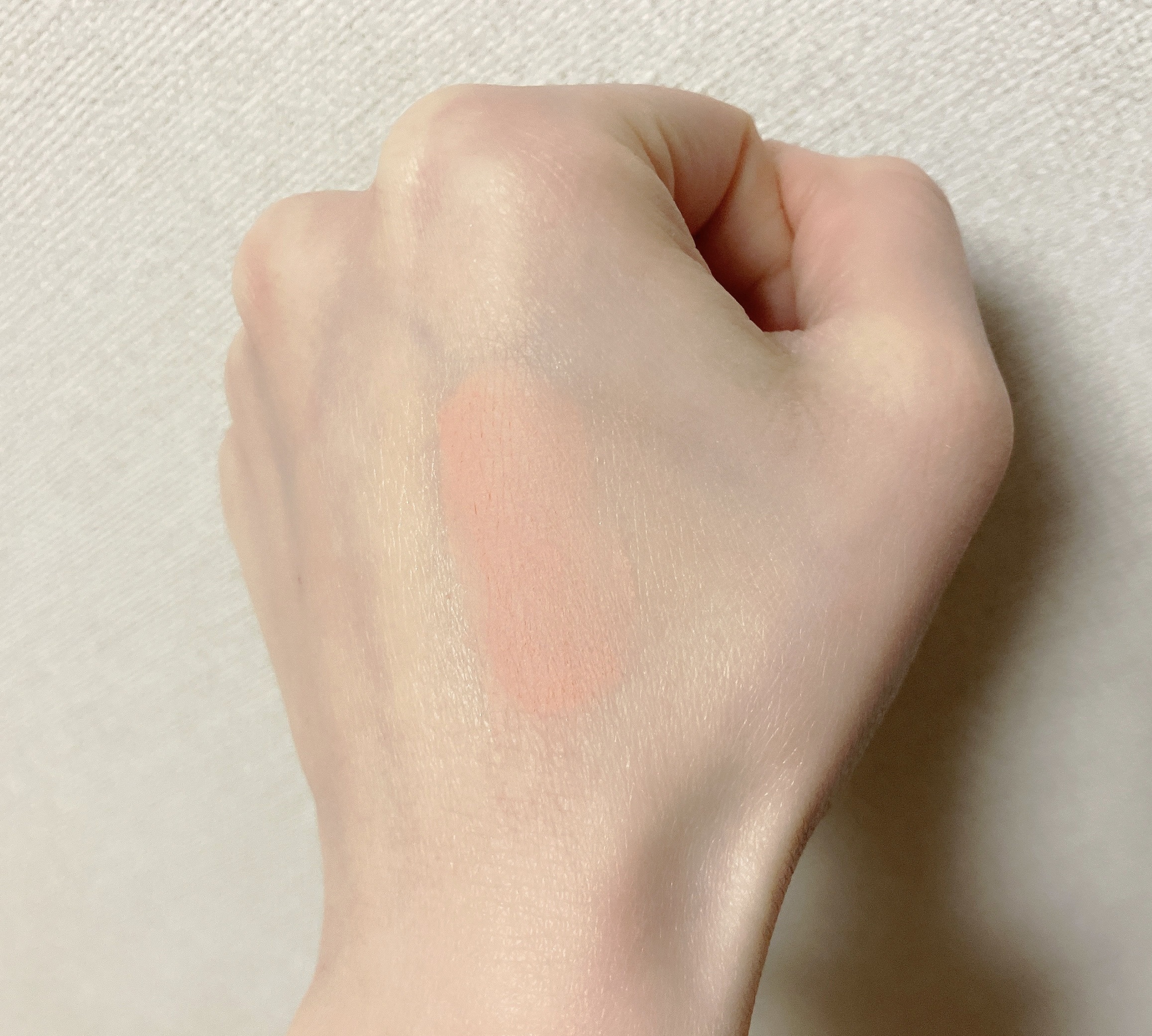 トーン ペタル フロート ブラッシュ/to/one/パウダーチークを使ったクチコミ（3枚目）