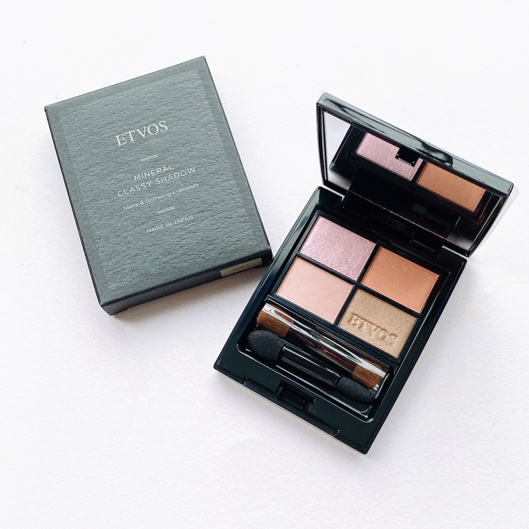 ミネラルクラッシィシャドー シェルフルール(限定)/エトヴォス/アイシャドウパレットを使ったクチコミ（2枚目）