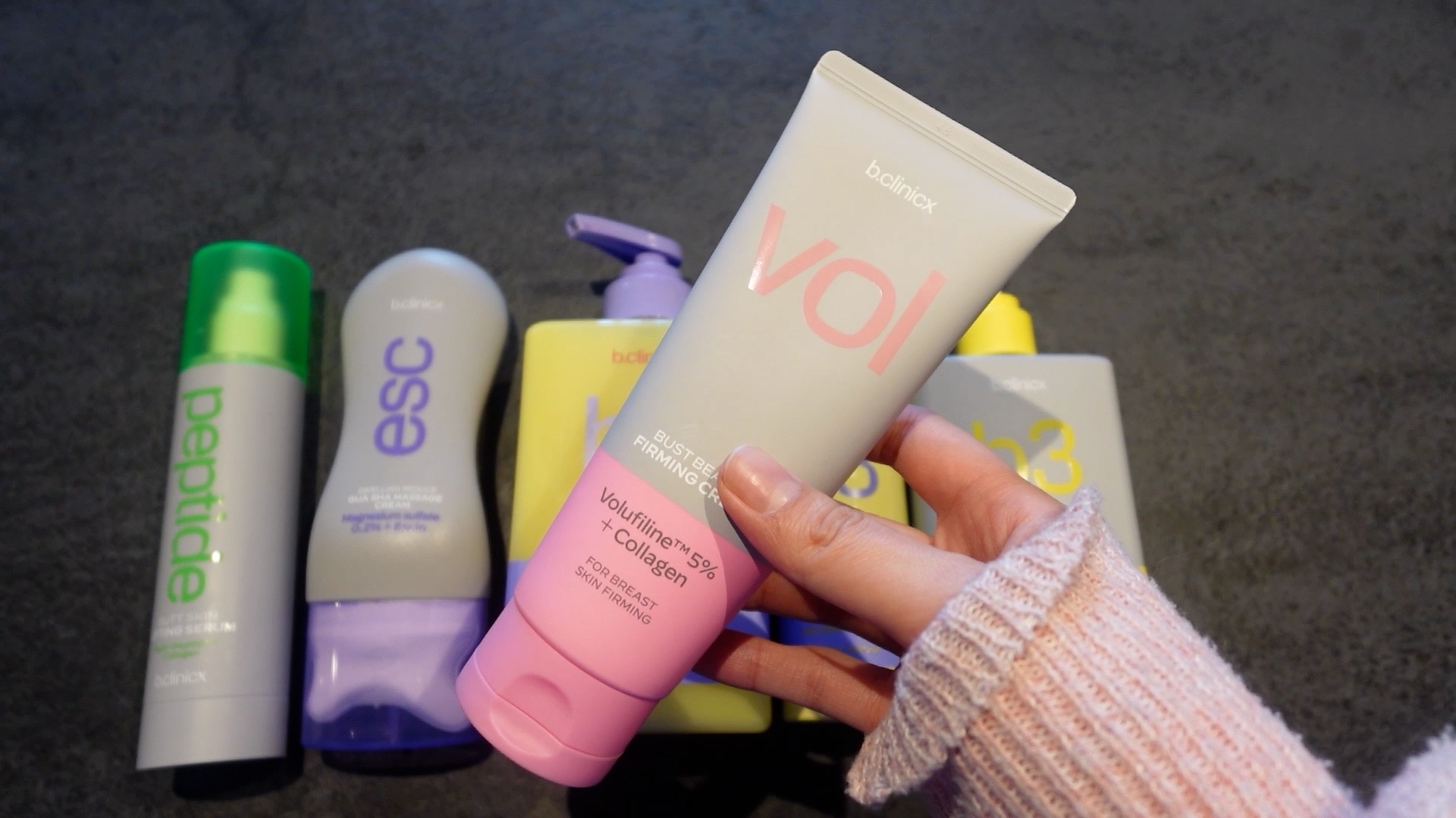 バストビューティーパーミングクリーム/b.clinicx/バストケア・ヒップケアを使ったクチコミ（2枚目）