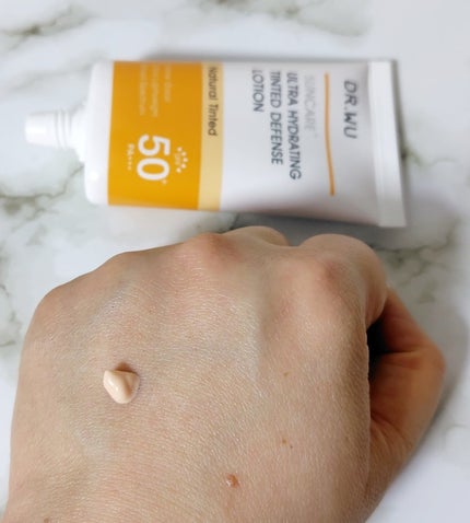 サンスクリーン+モイスト(色付き)<日焼け止め>/DR.WU/日焼け止めローションを使ったクチコミ(4枚目)