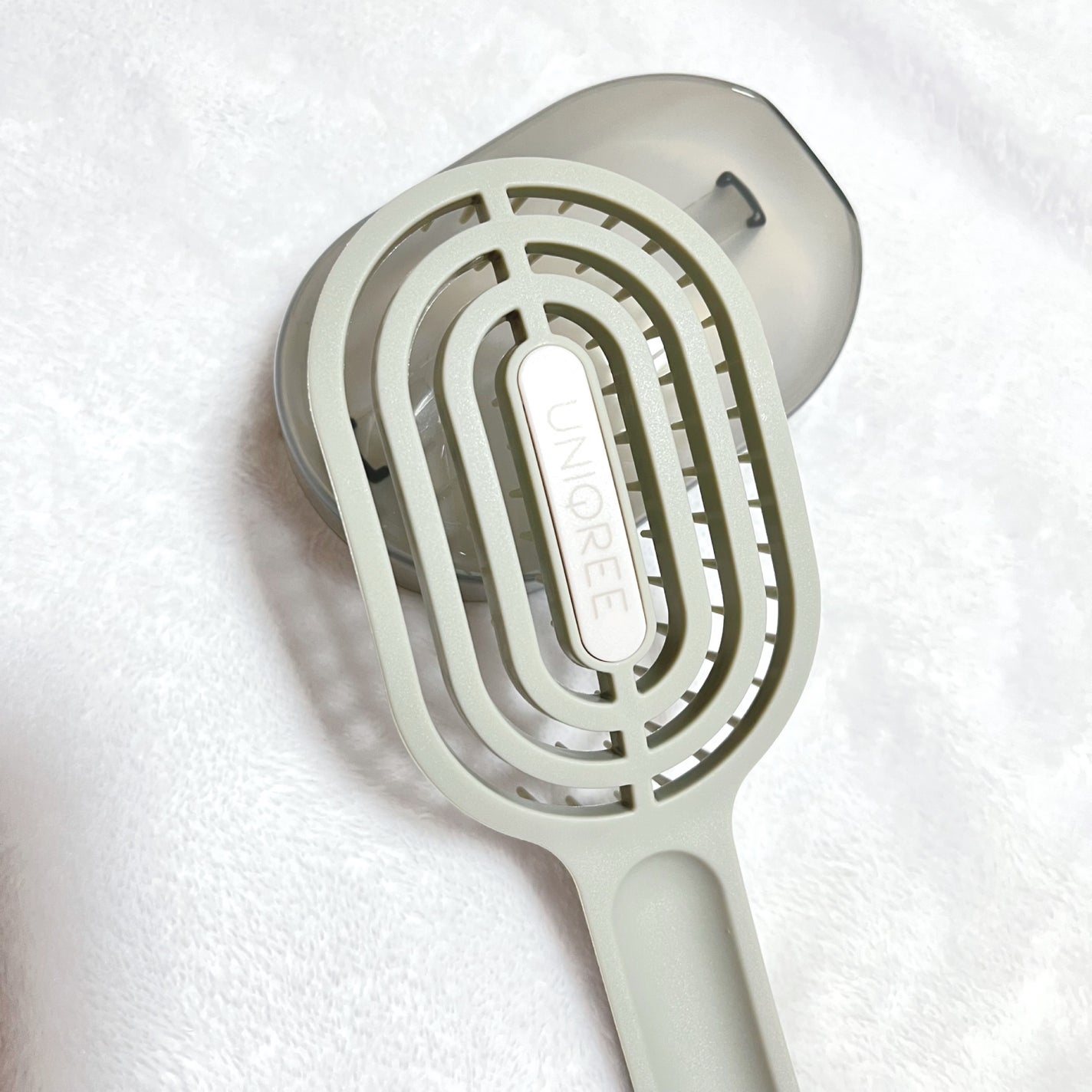 ユニークリー 4wayスムースヘアブラシ/ビー・エヌ/ヘアブラシを使ったクチコミ(2枚目)