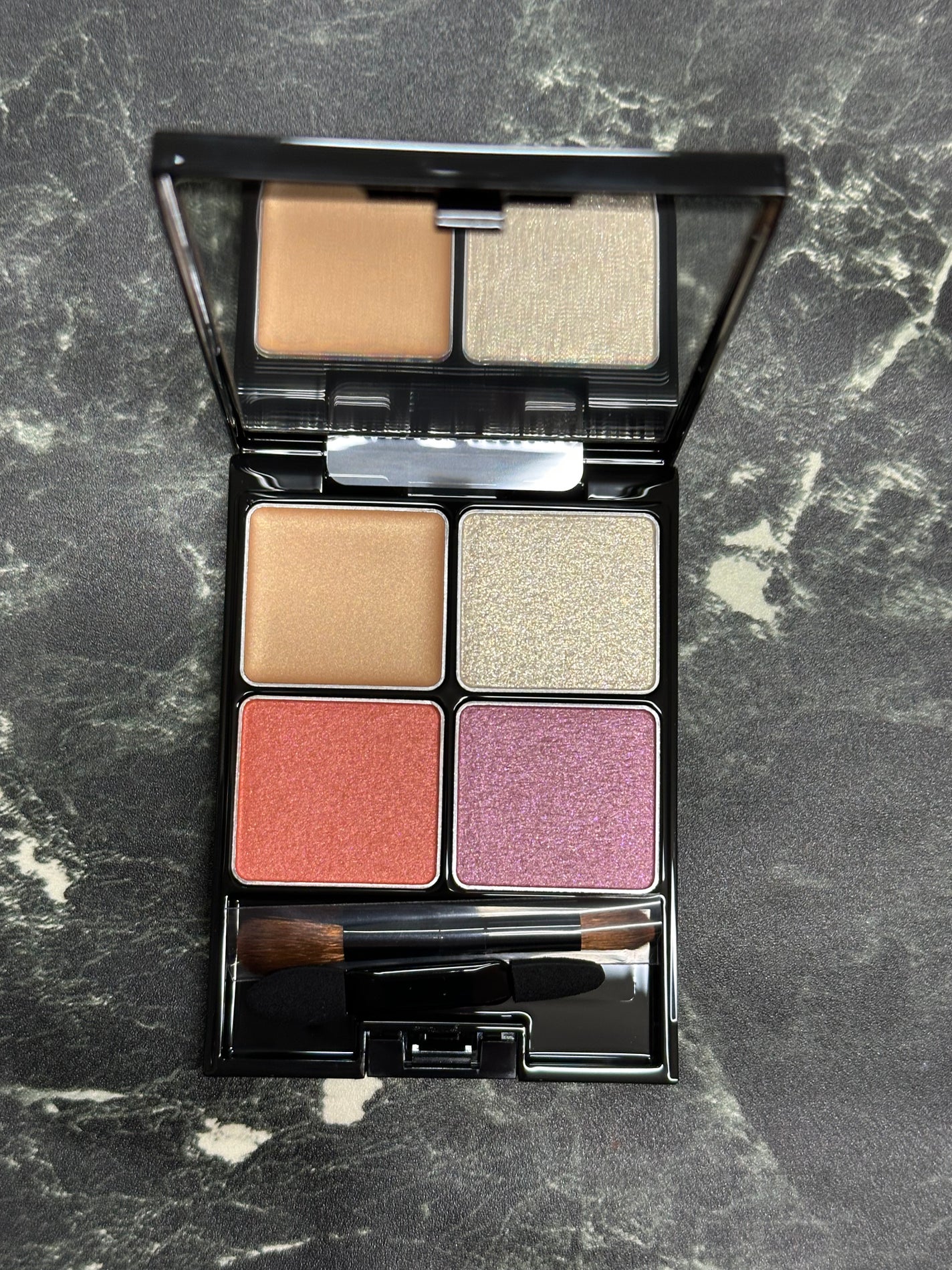 B.A 3Dオアシス アイカラー/B.A/パウダーアイシャドウを使ったクチコミ(7枚目)