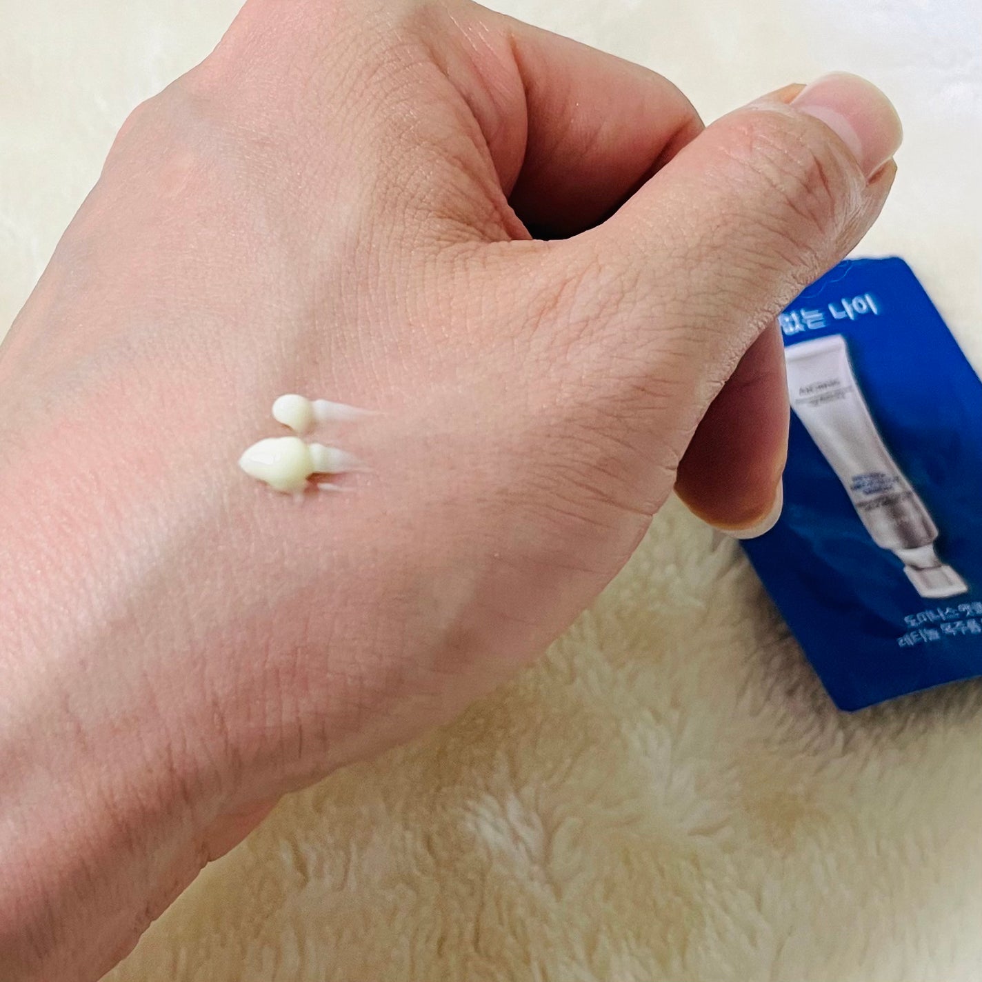 アットクリニック レチノール1600 ネックショット セラム/DOMINAS/ネック・デコルテケアを使ったクチコミ(2枚目)