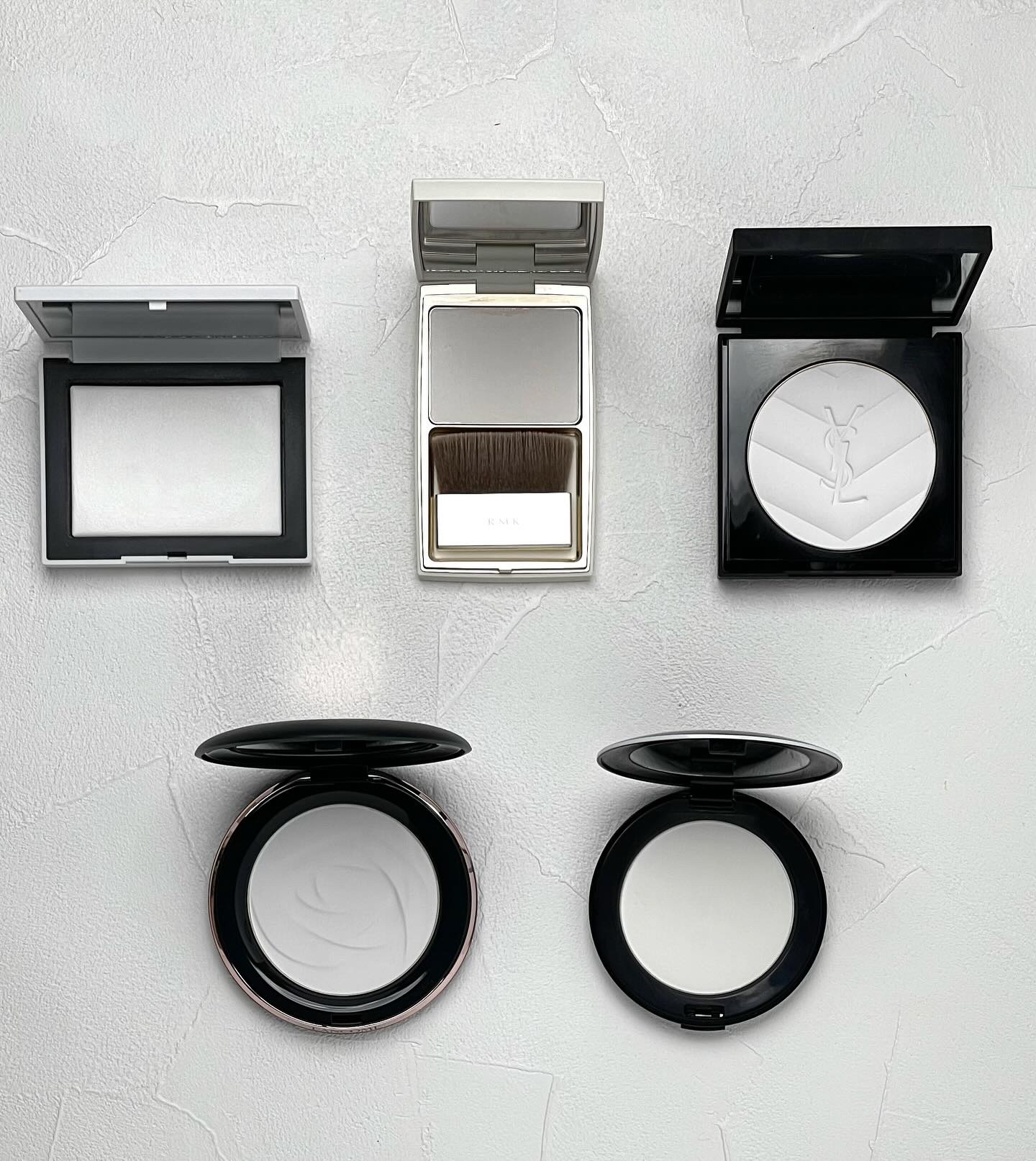 タンイドル ウルトラ ウェア  スキン リファイニング セッティング パウダー​ 00 ユニバーサル/LANCOME/プレストパウダーを使ったクチコミ（3枚目）