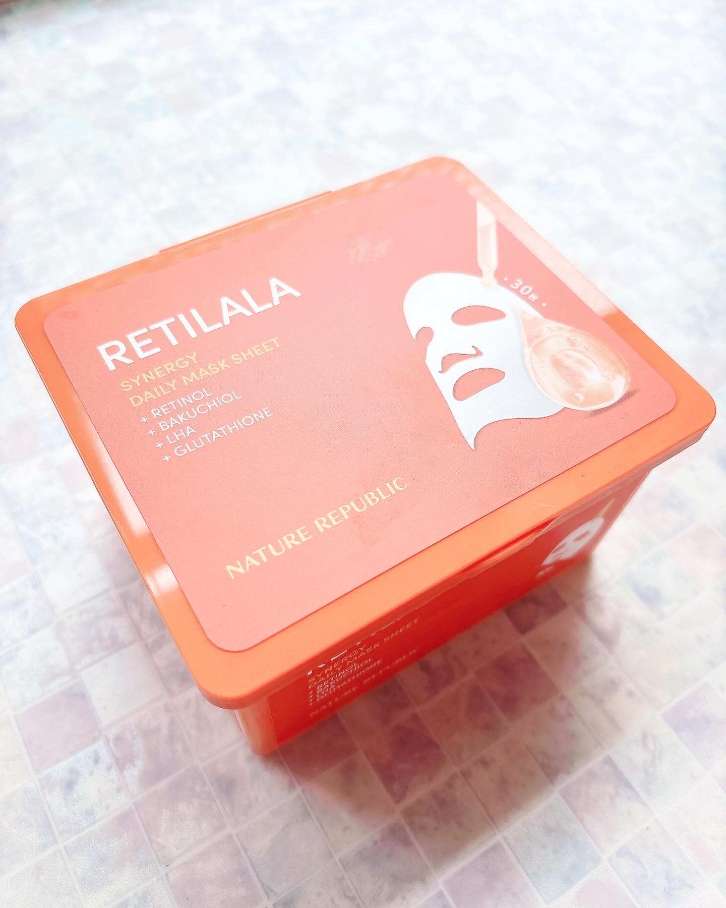 ＼接近耐性アリ肌に🫧／ 

第4世代ピーリングとして注目のLHAに、レチノールとバクチオールを配合したネイリパの新しいシートマスク、レチララ。
洗顔後まず使うのがおすすめ！
10〜20分乗せた後、シートで優しく拭き取り。残った液をなじませ