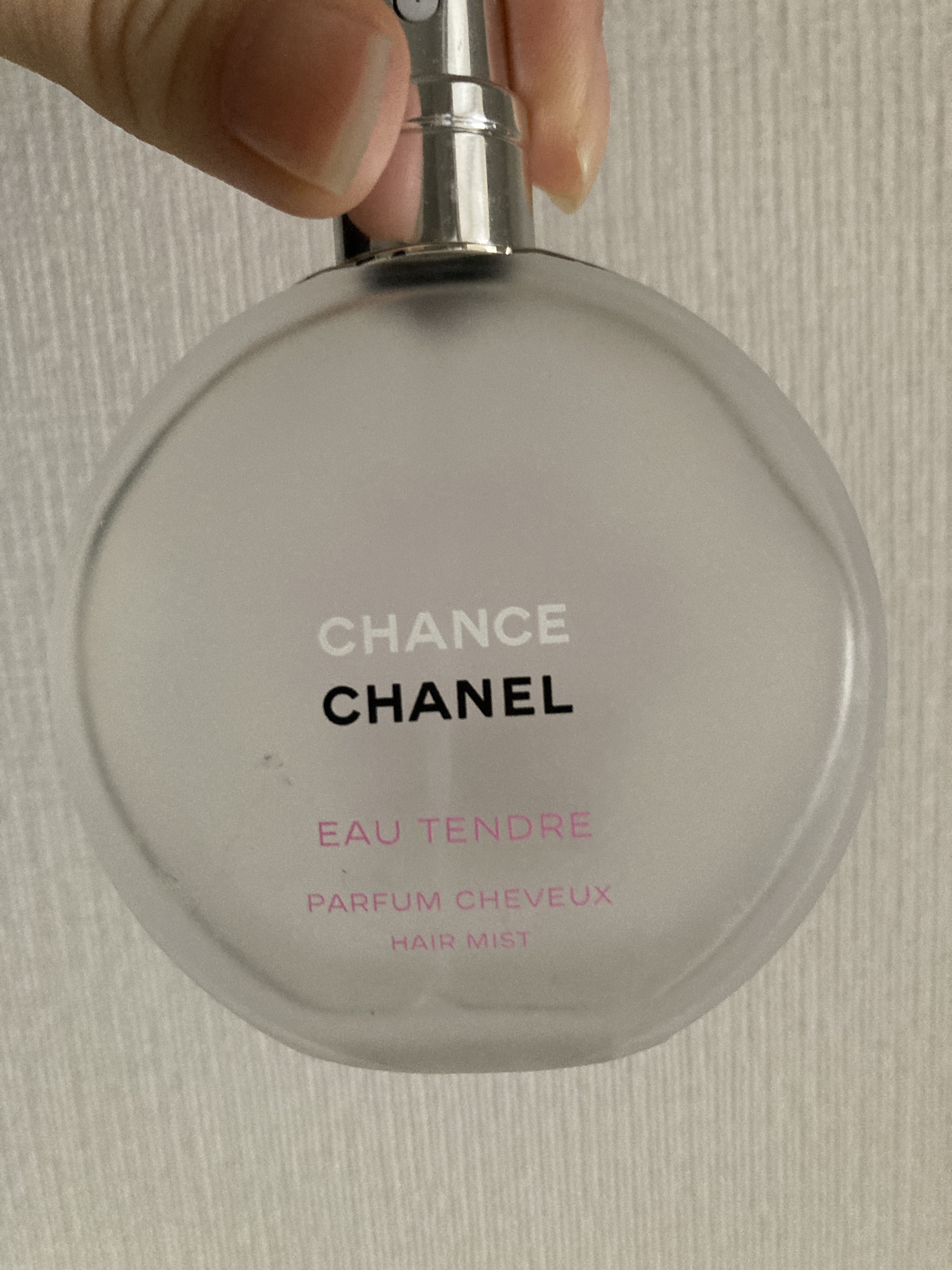 CHANEL
チャンス オー タンドゥル ヘア ミスト

初めて使い切ったヘアミスト！！
それくらい、いい香り🥰
リピしたいなぁ

#デパコス 